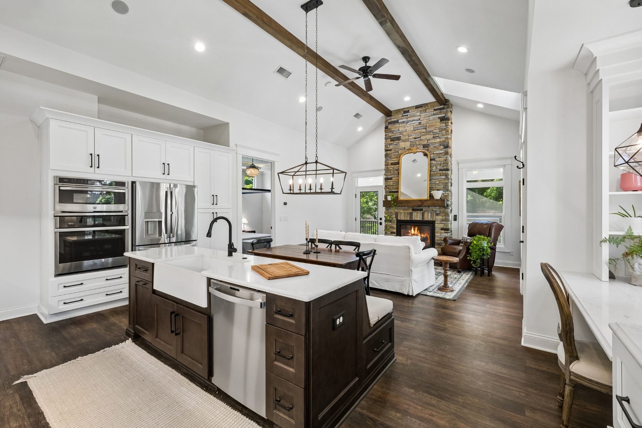 552 Overview Ln