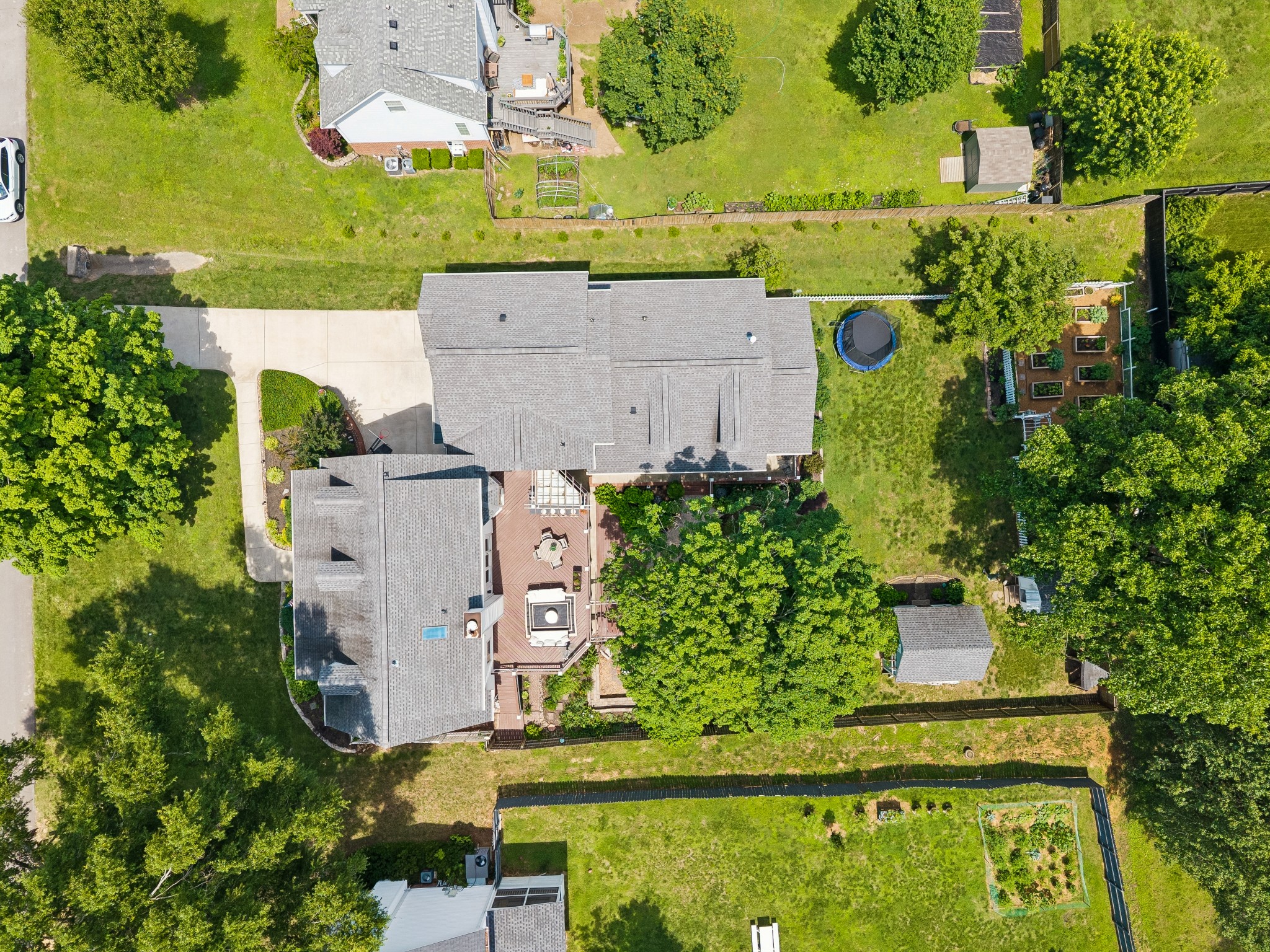 552 Overview Ln