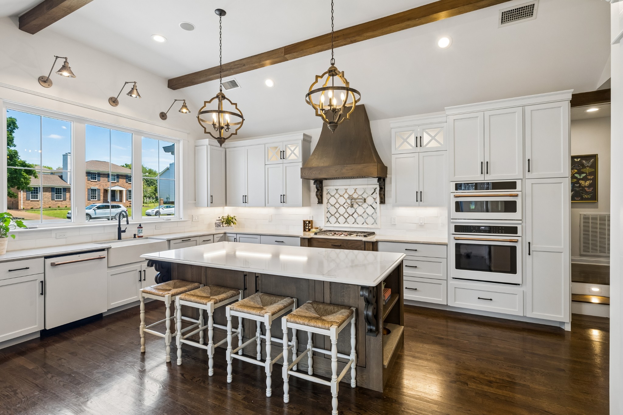 552 Overview Ln