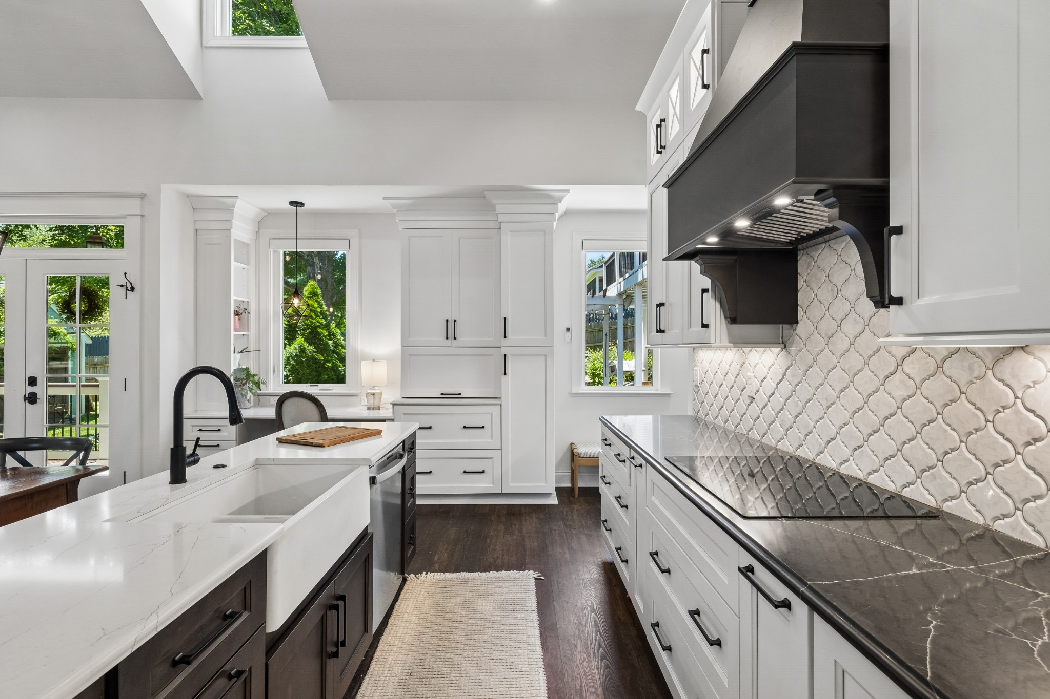 552 Overview Ln