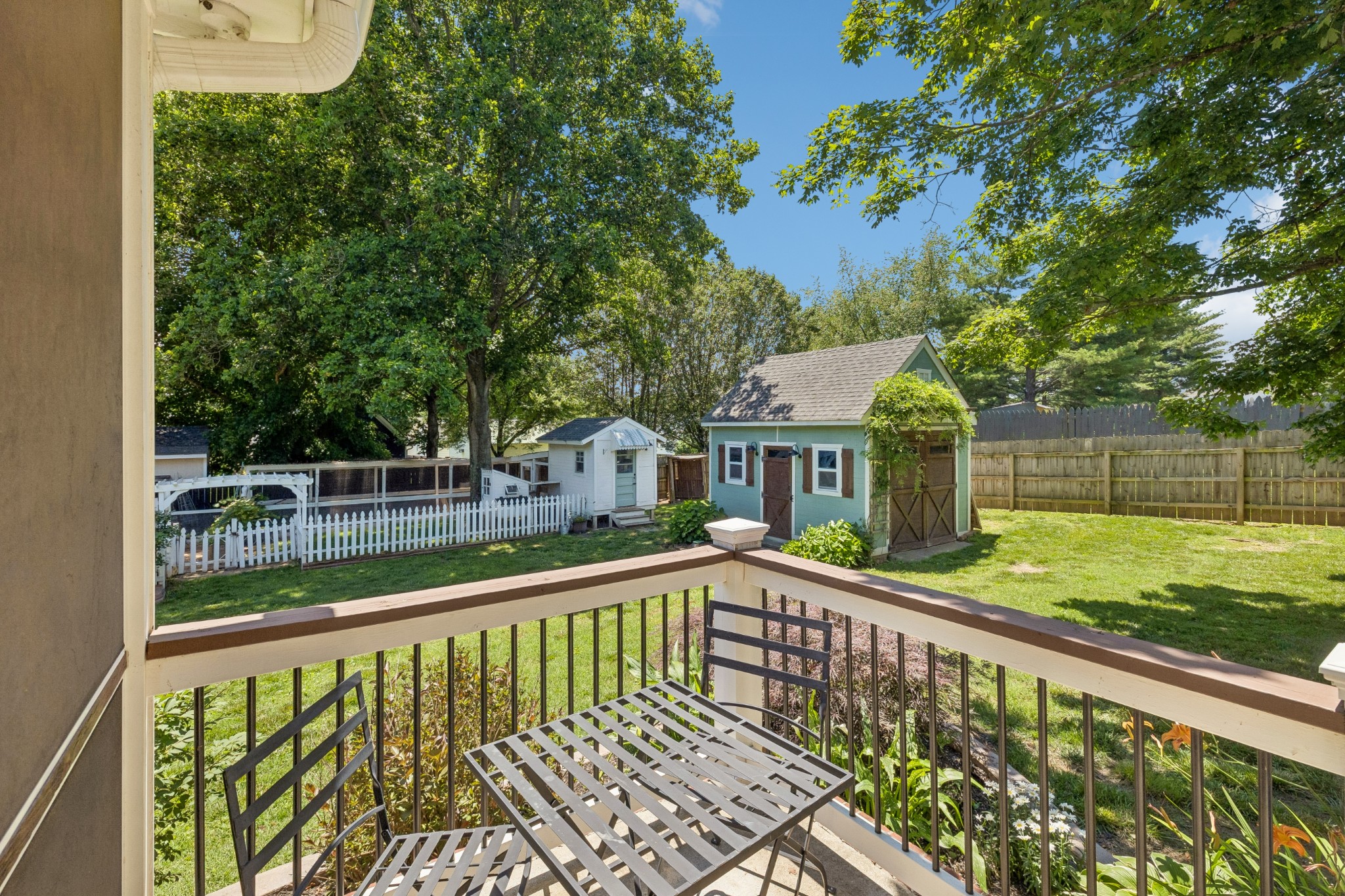 552 Overview Ln