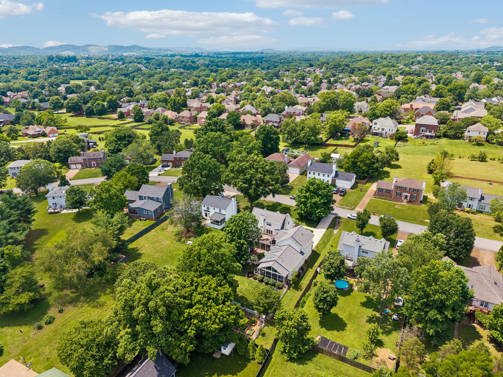 552 Overview Ln