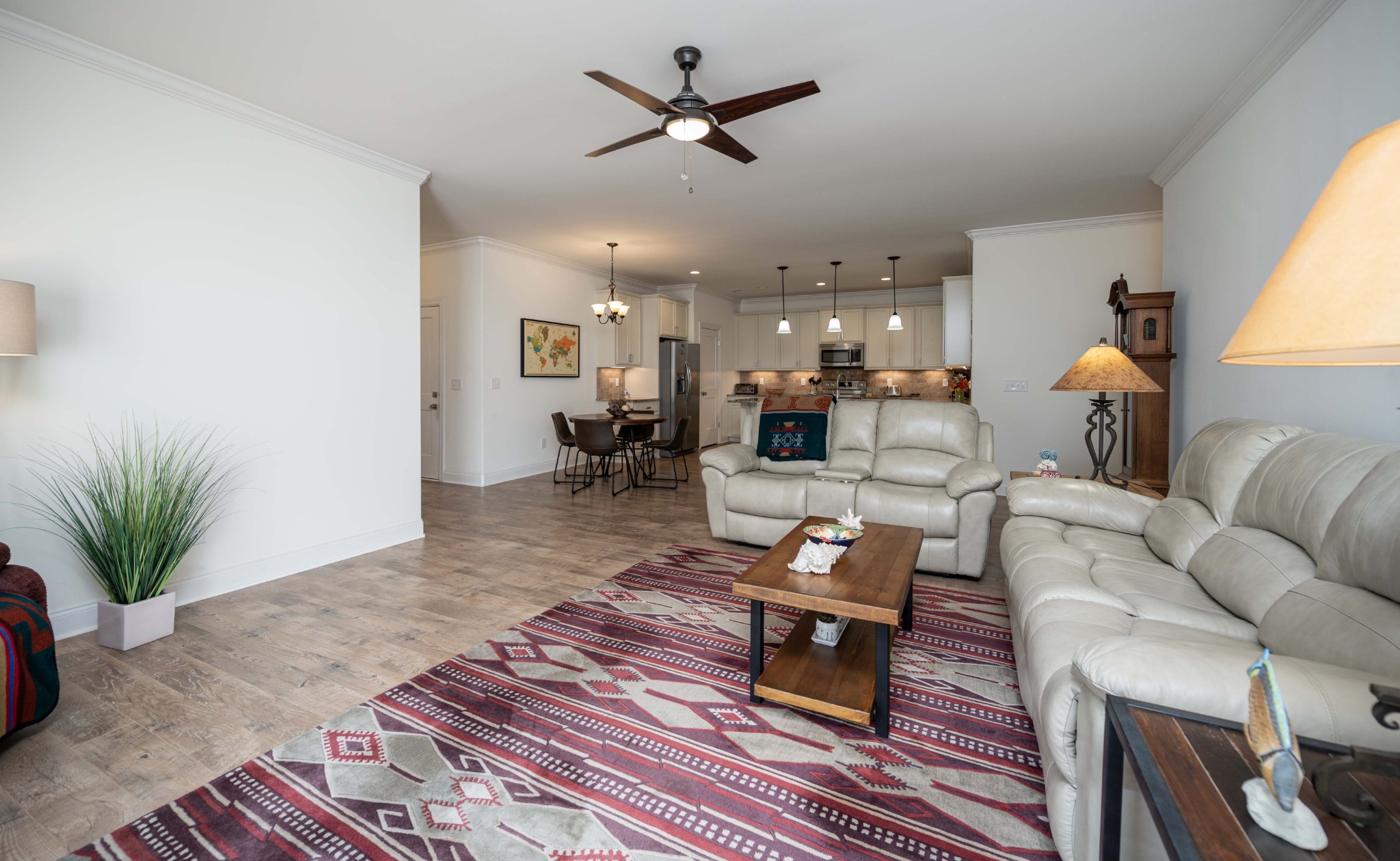 3520 Pershing Dr