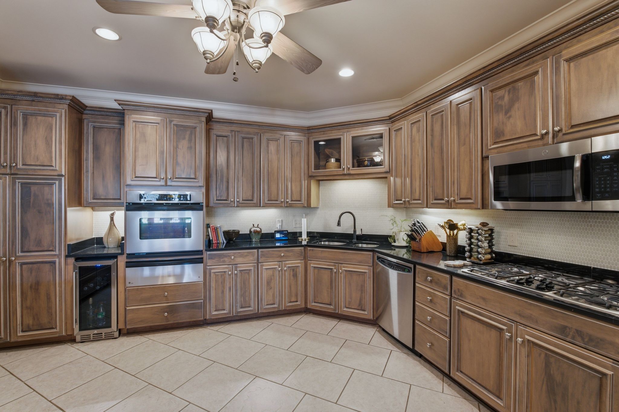 4000 West End Ave Unit: 101