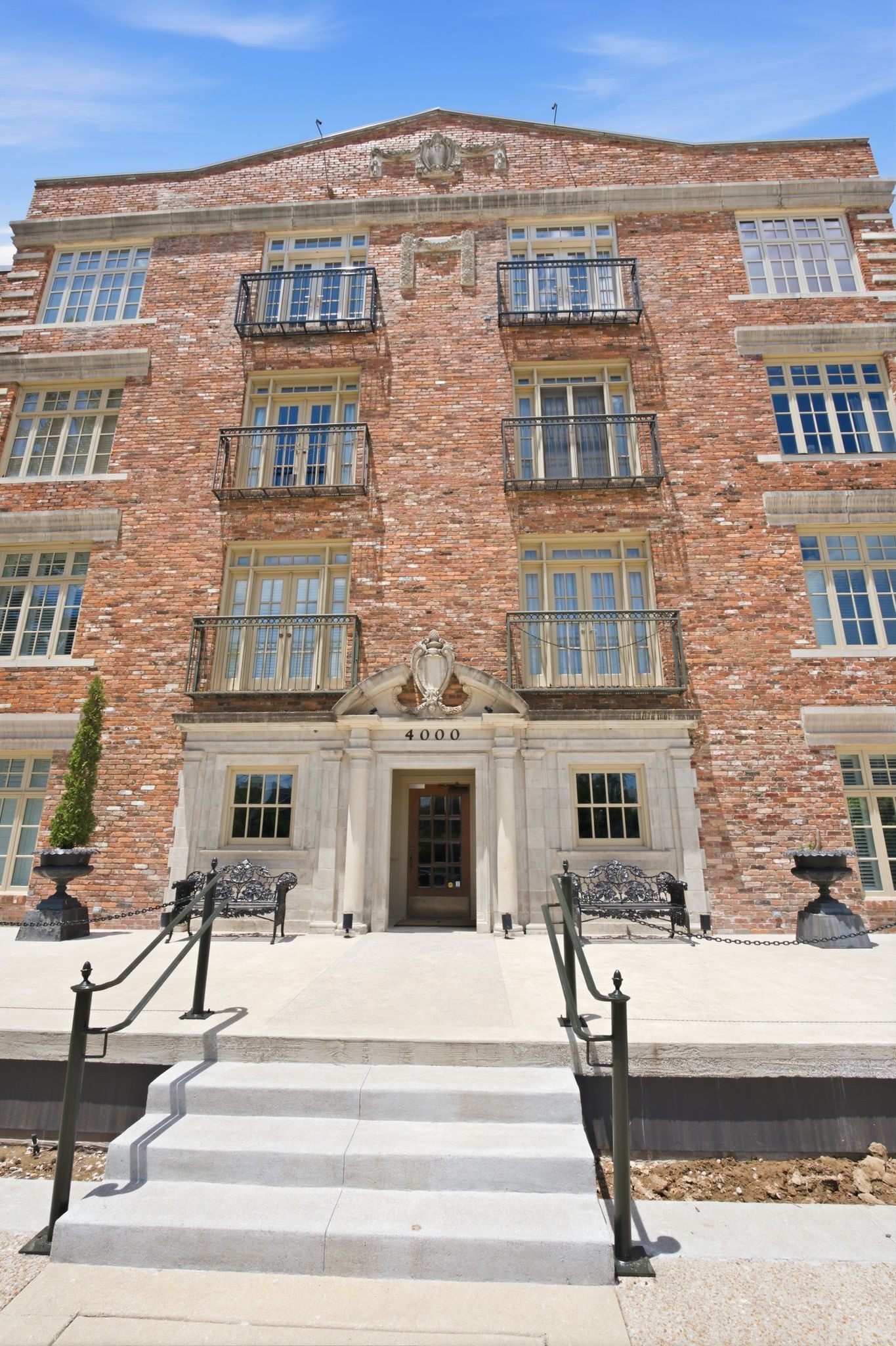 4000 West End Ave Unit: 101