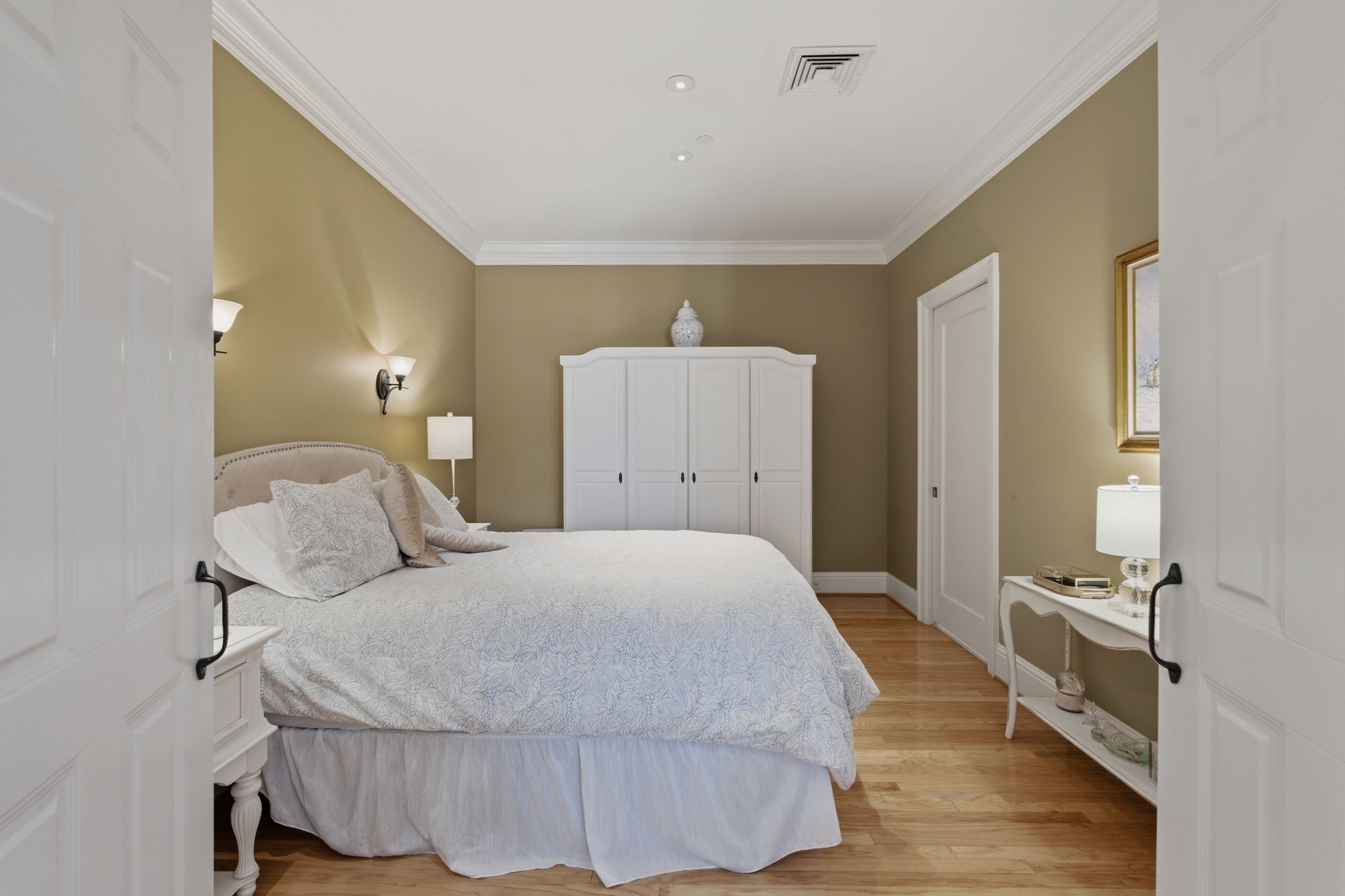 4000 West End Ave Unit: 101