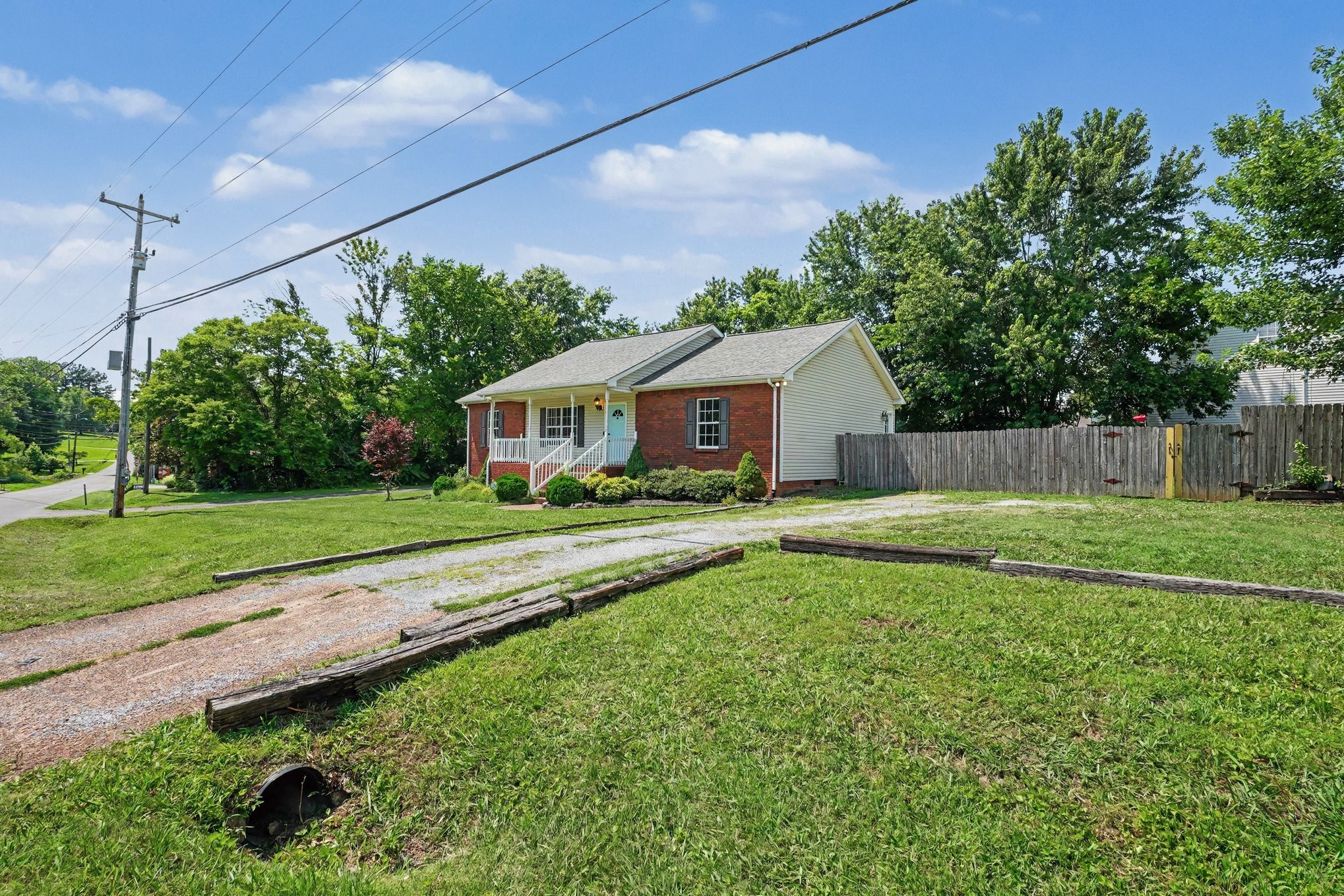 187 S Palmers Chapel Rd