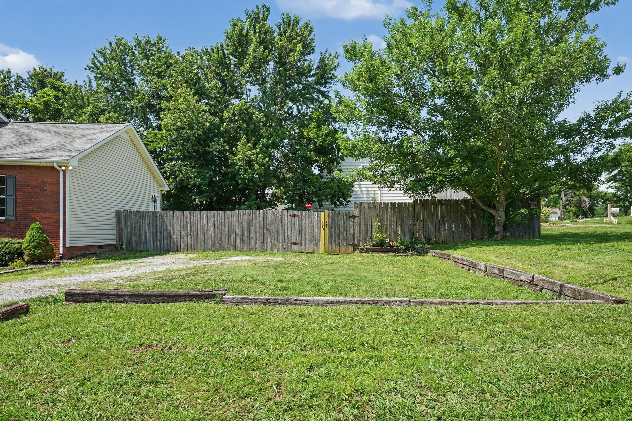 187 S Palmers Chapel Rd