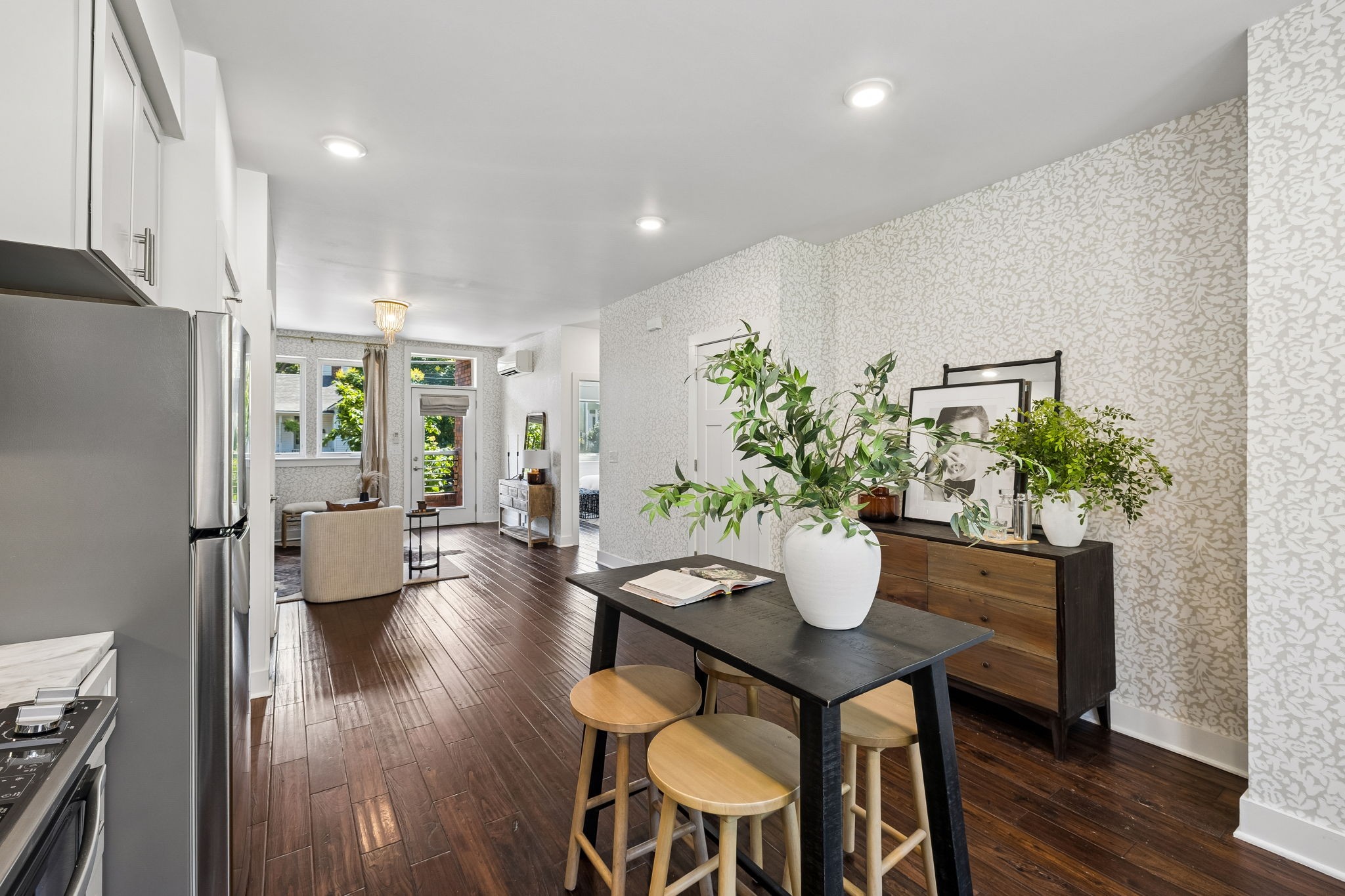 1325 5th Ave, N Unit: 4