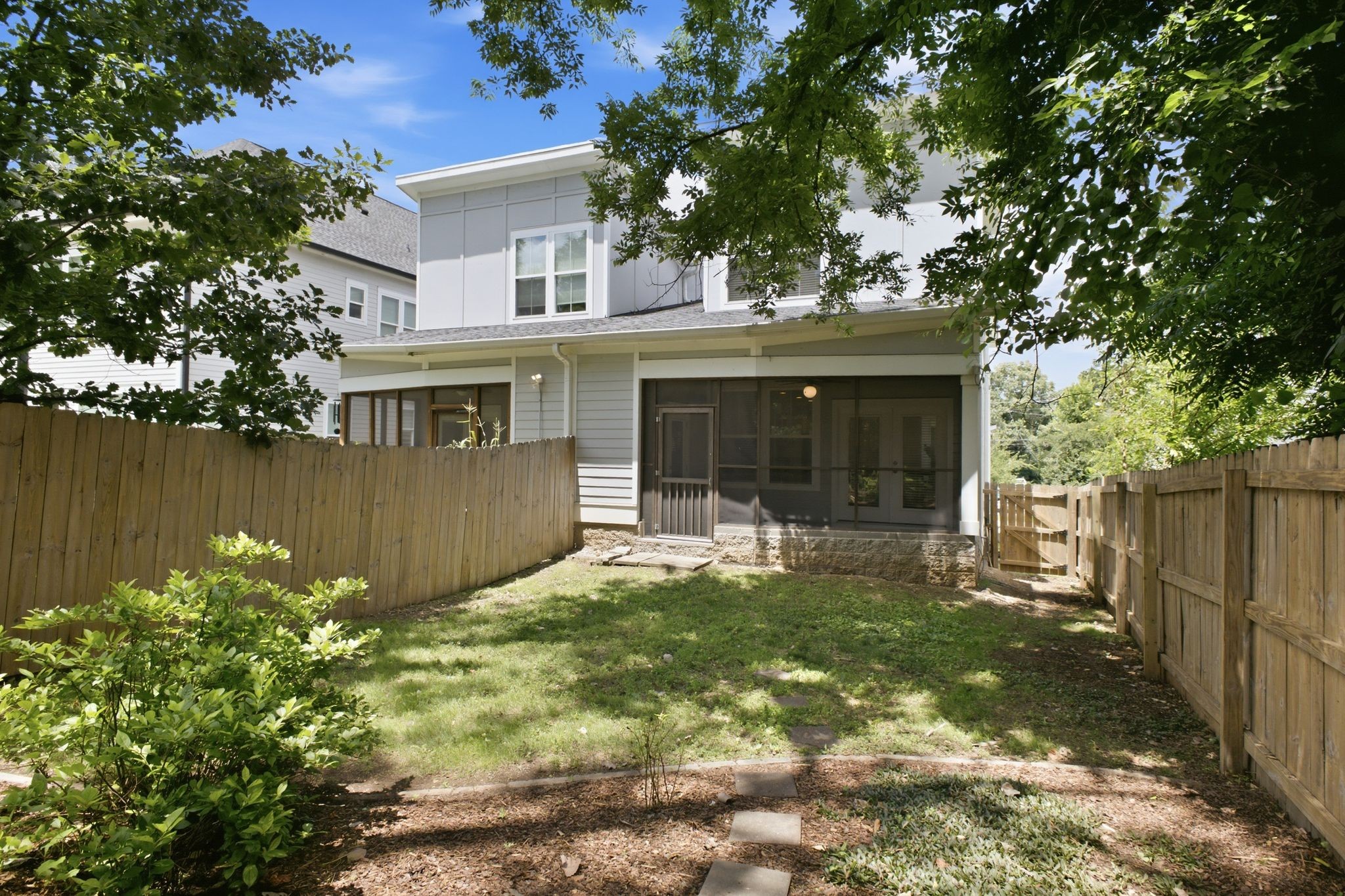 557A Hamilton Ave