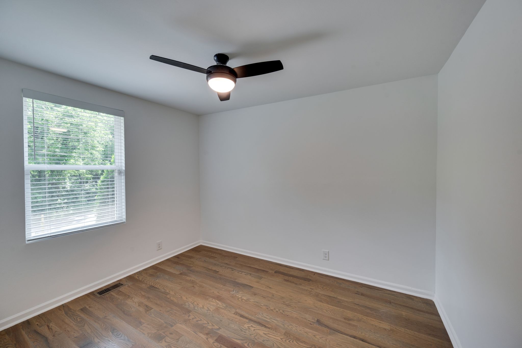 2322 Hidden Terrace Ct
