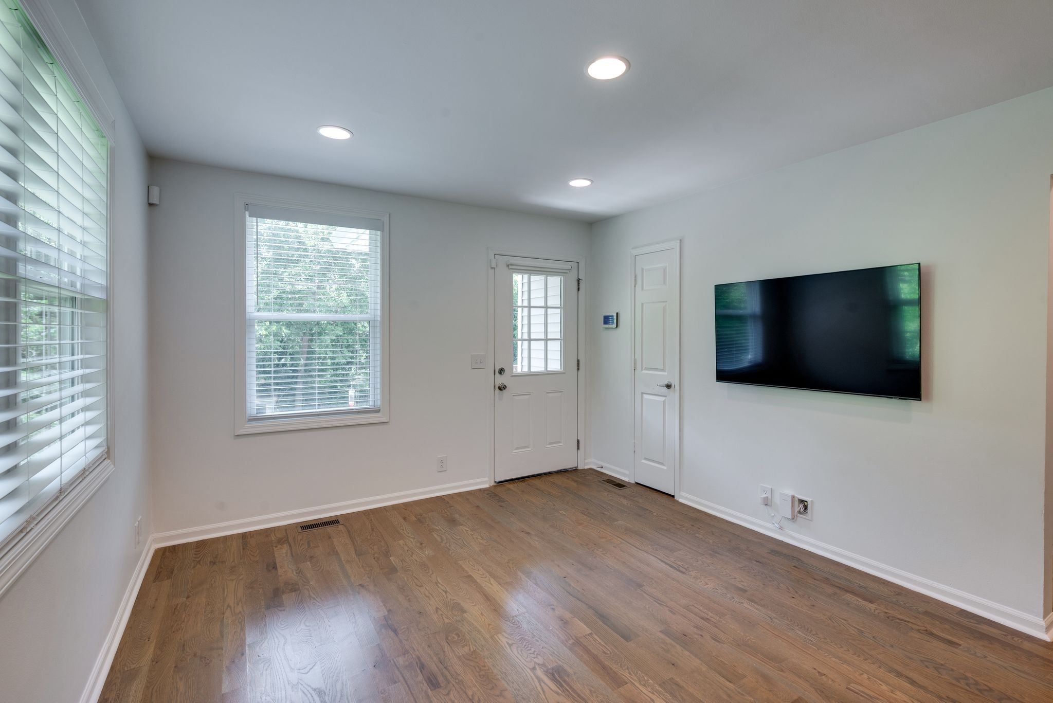 2322 Hidden Terrace Ct