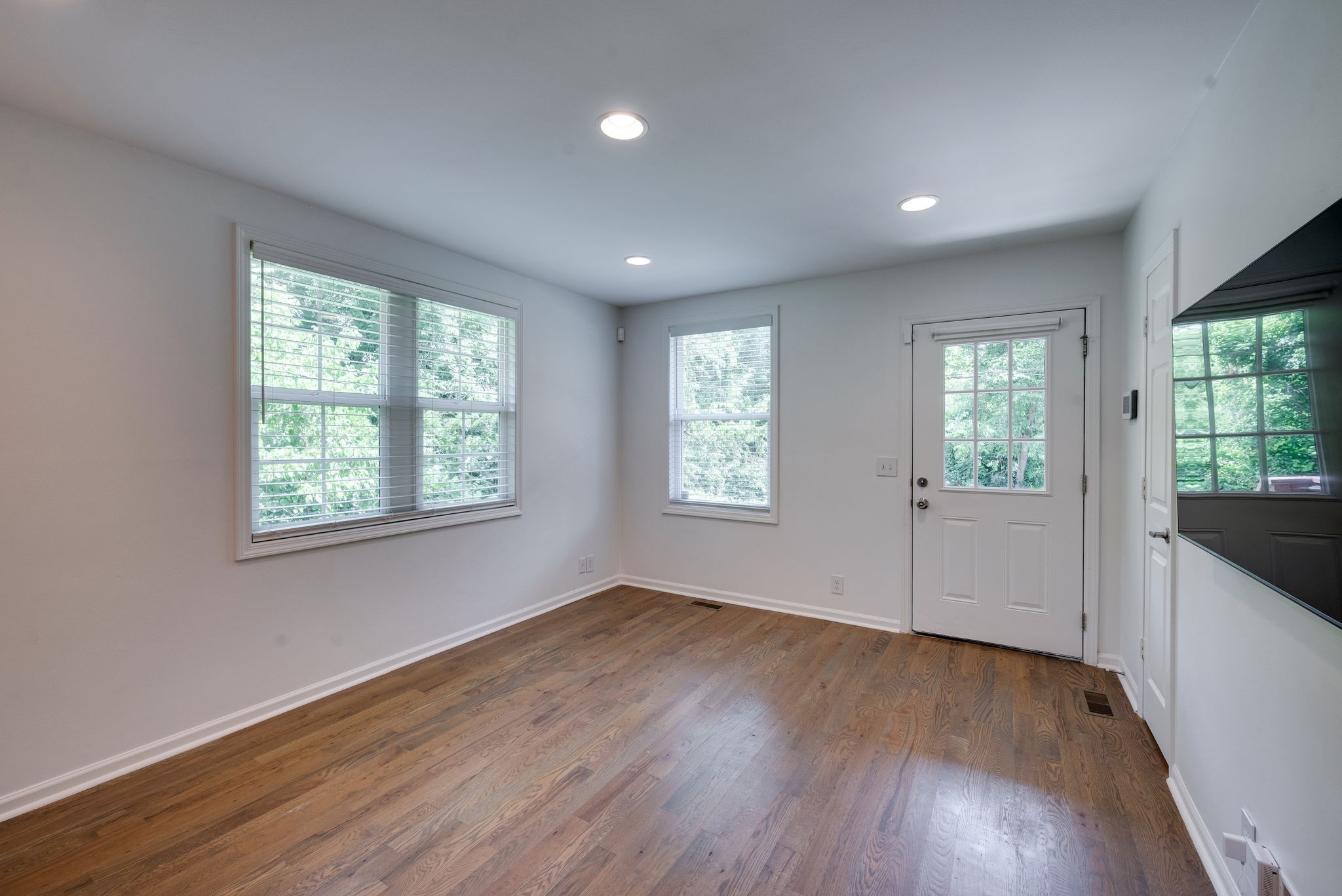 2322 Hidden Terrace Ct