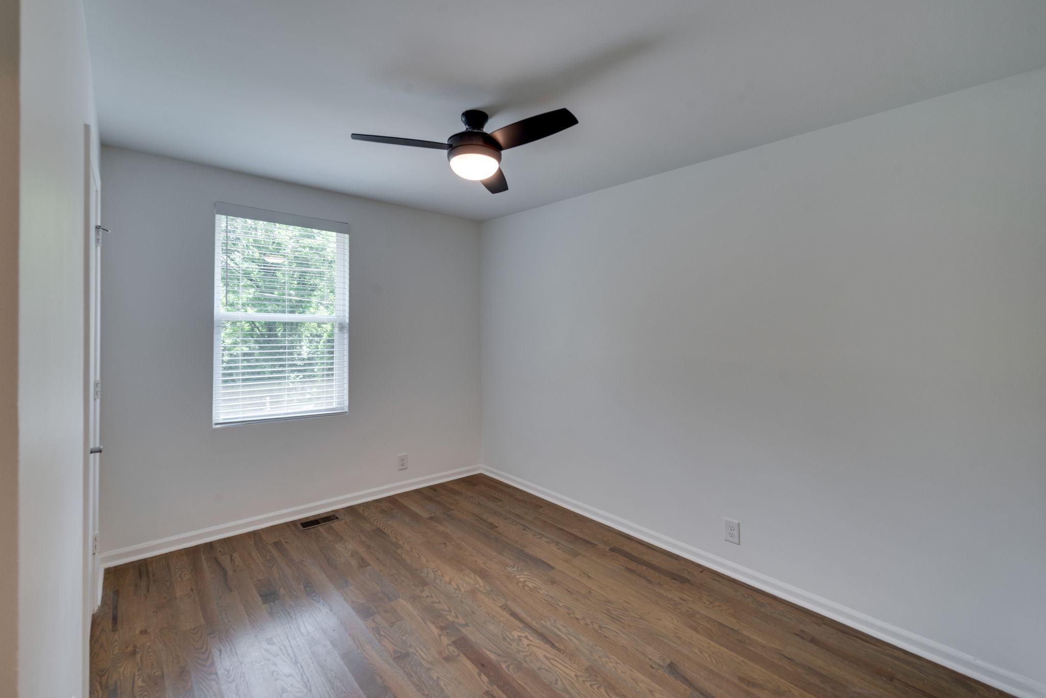 2322 Hidden Terrace Ct