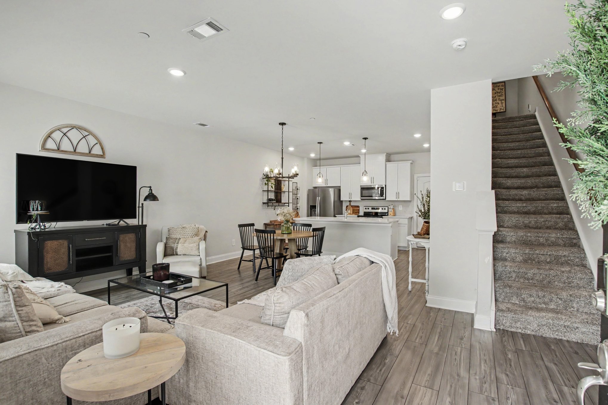 204 Douglas Bend Rd Unit: 504