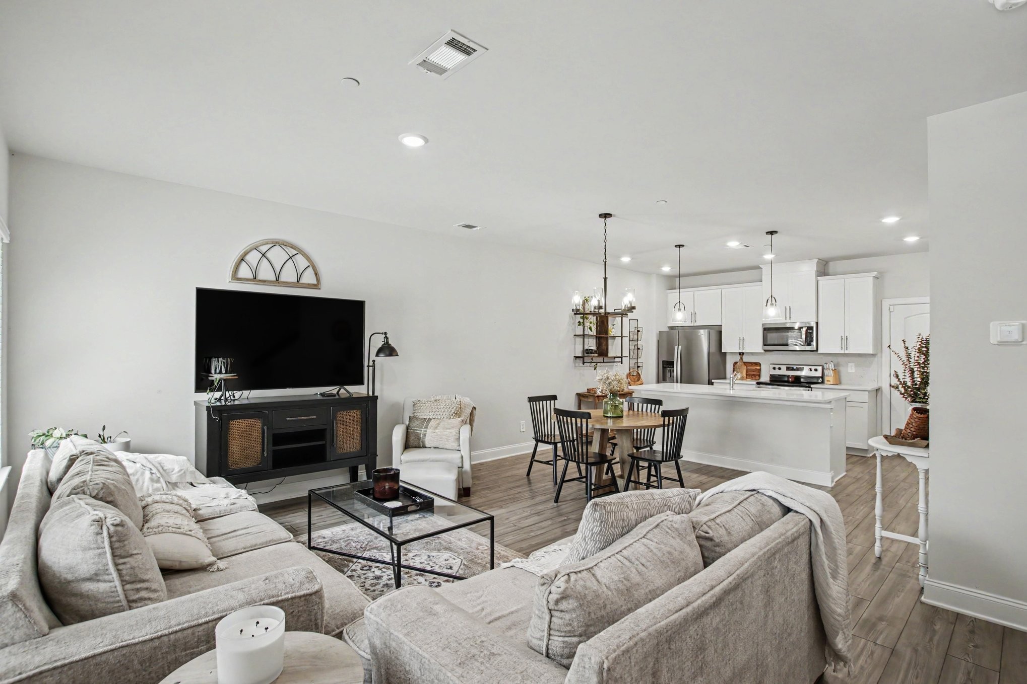 204 Douglas Bend Rd Unit: 504