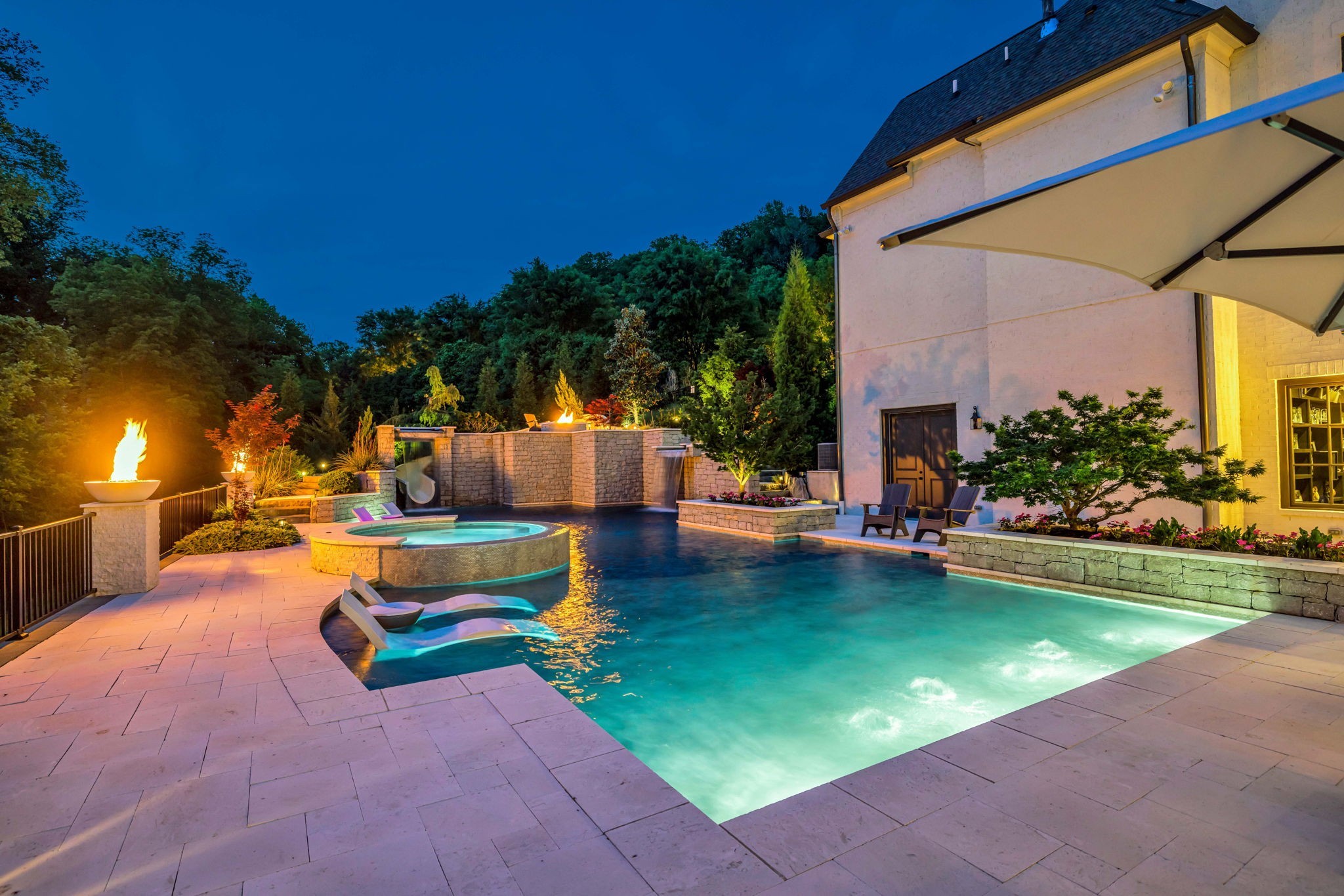 821 Windstone Blvd