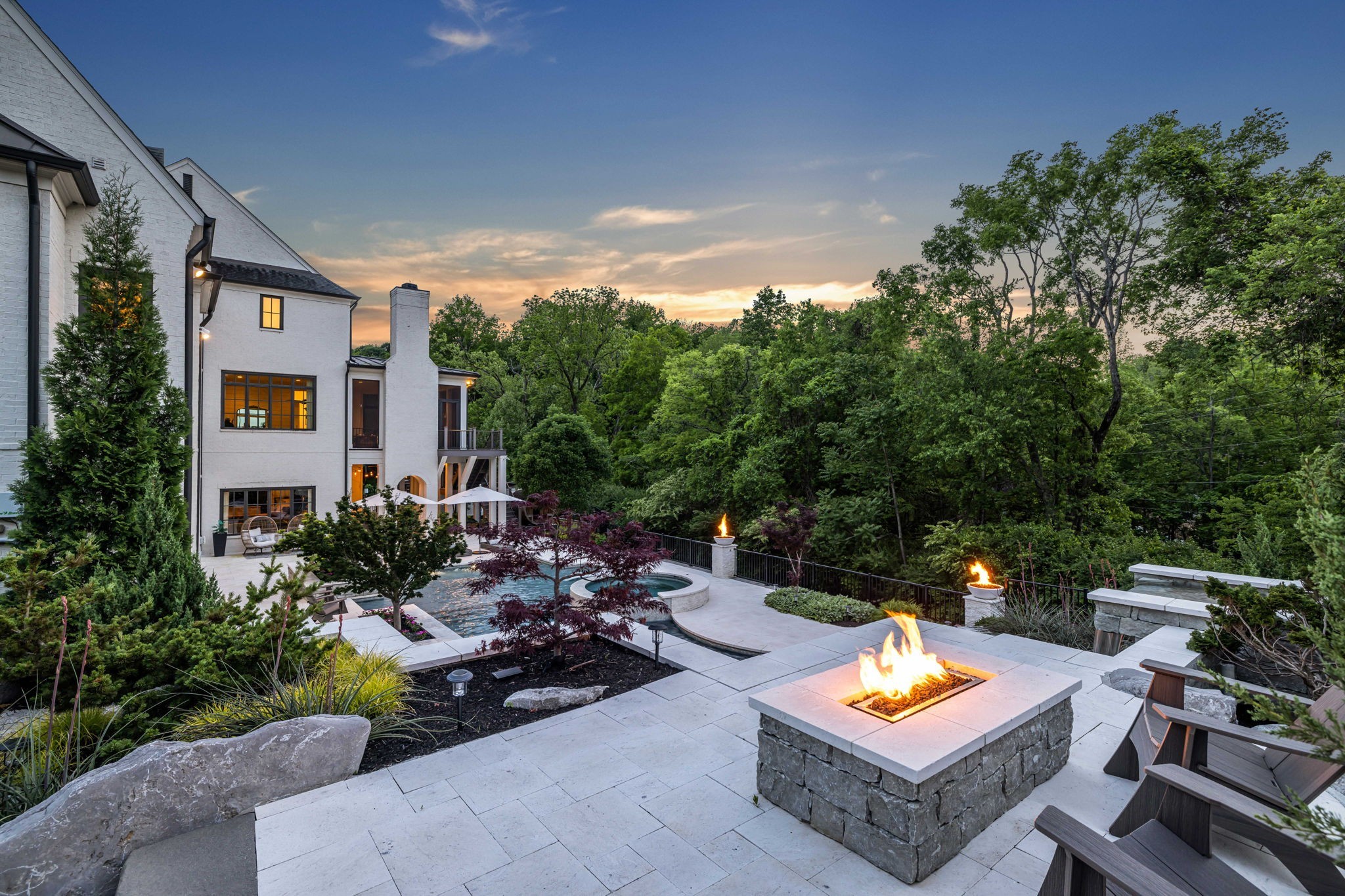 821 Windstone Blvd