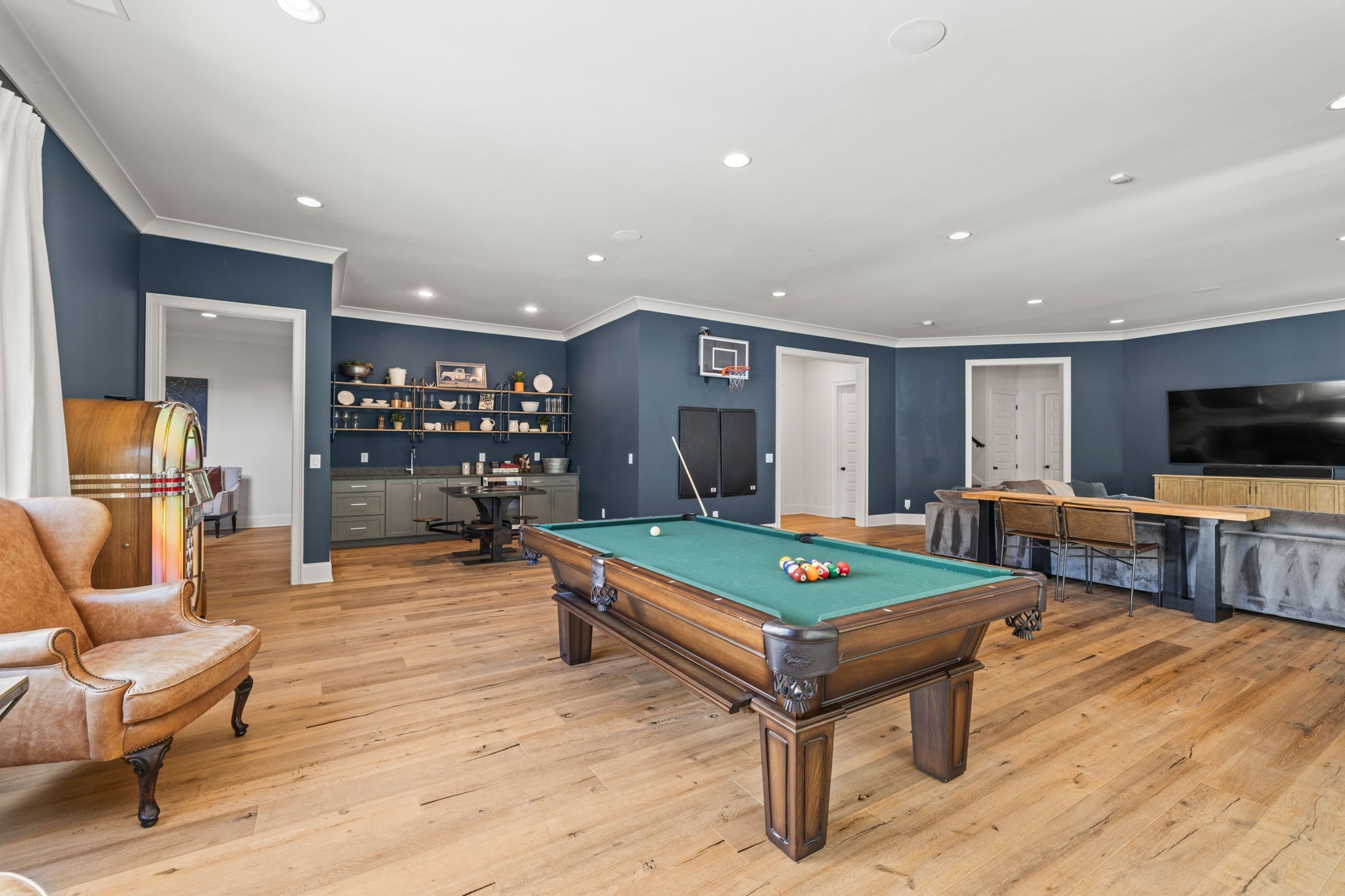 821 Windstone Blvd