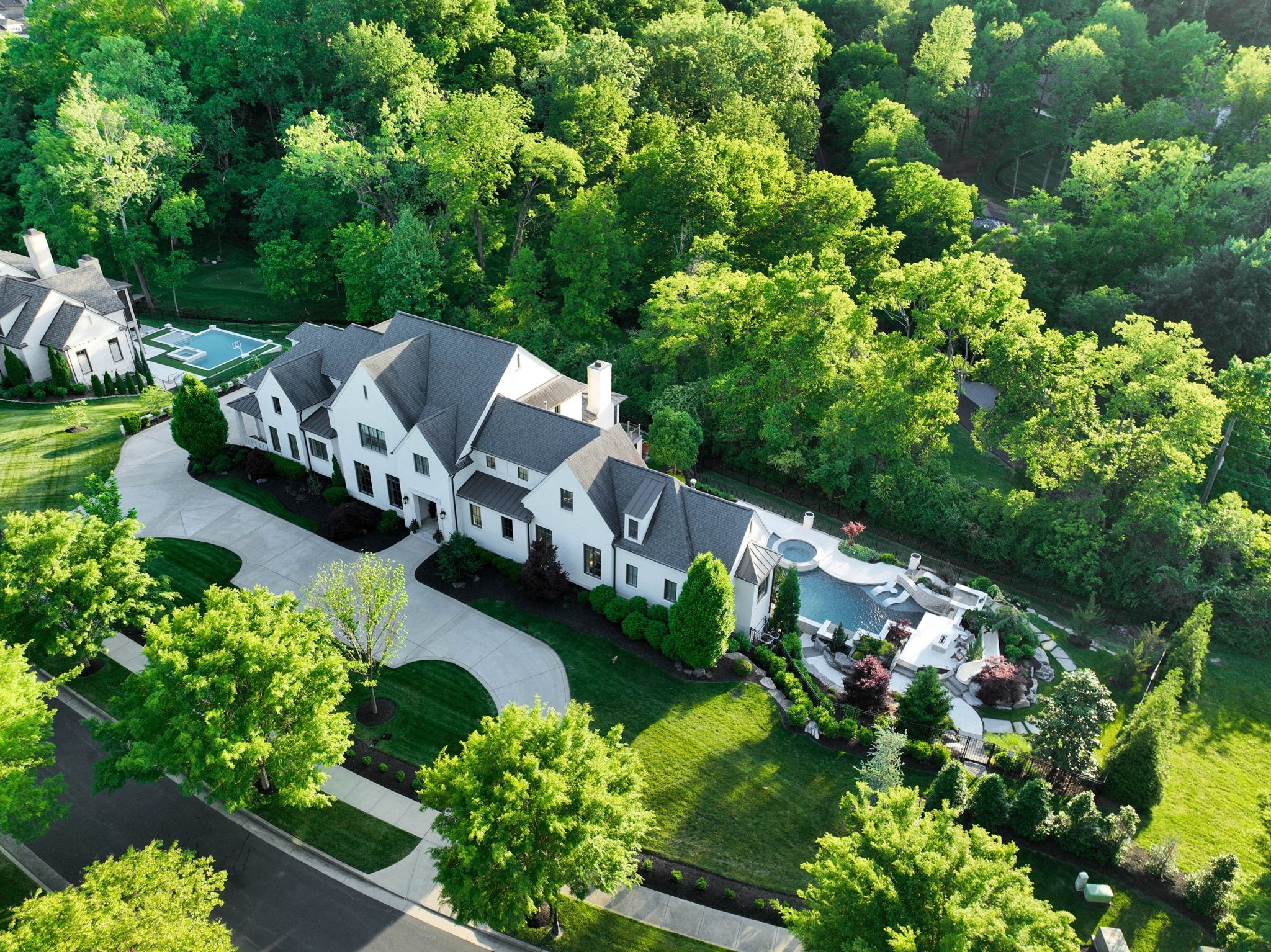 821 Windstone Blvd