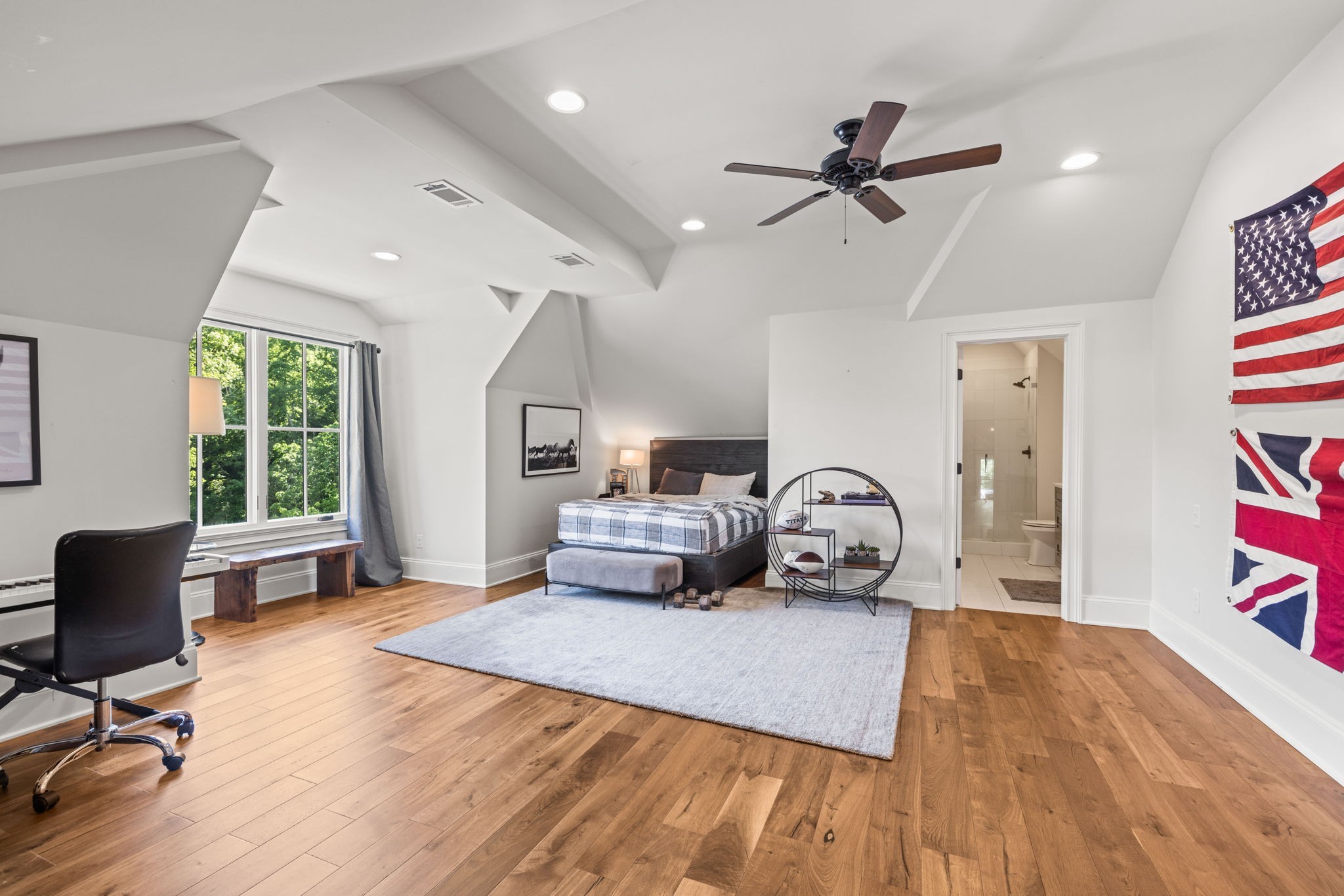 821 Windstone Blvd