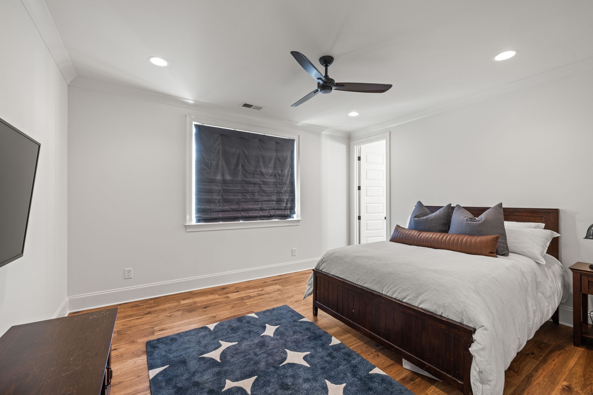 821 Windstone Blvd