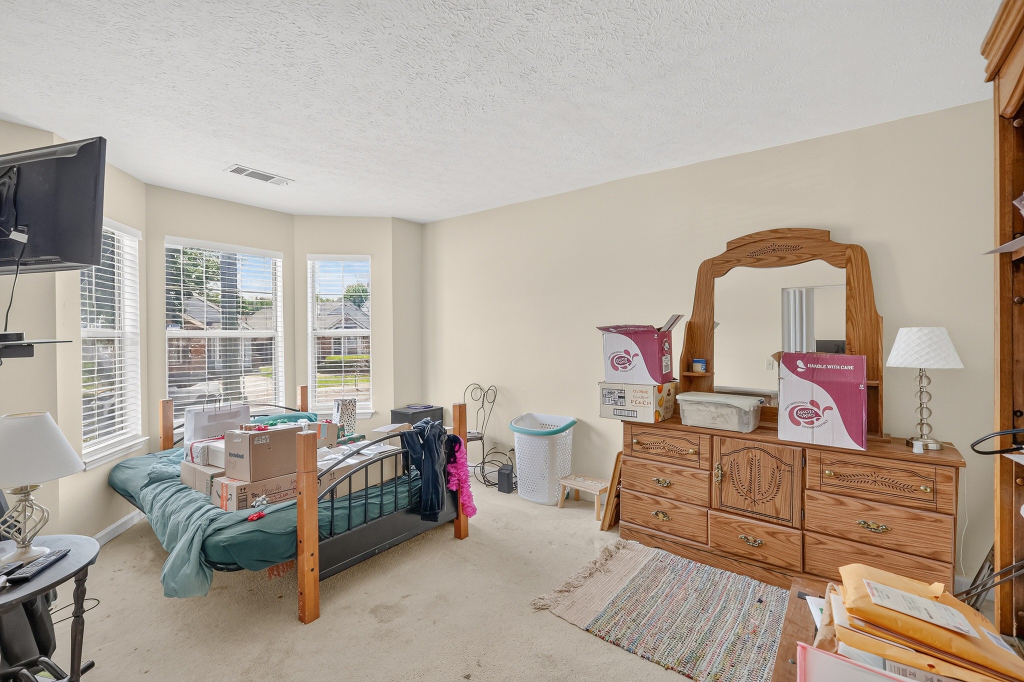 702 Maple Pl