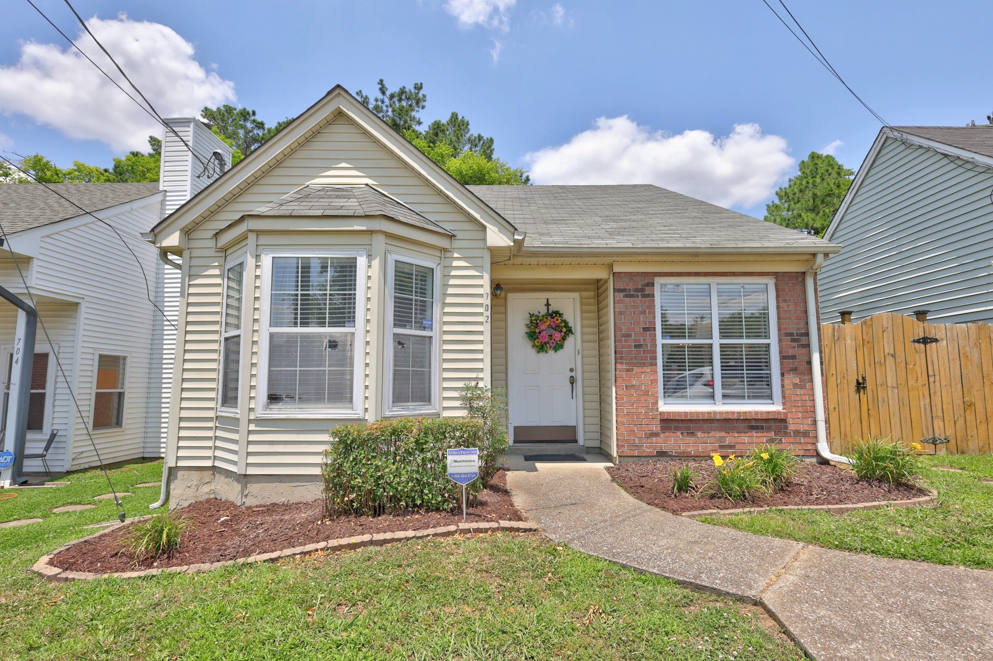 702 Maple Pl