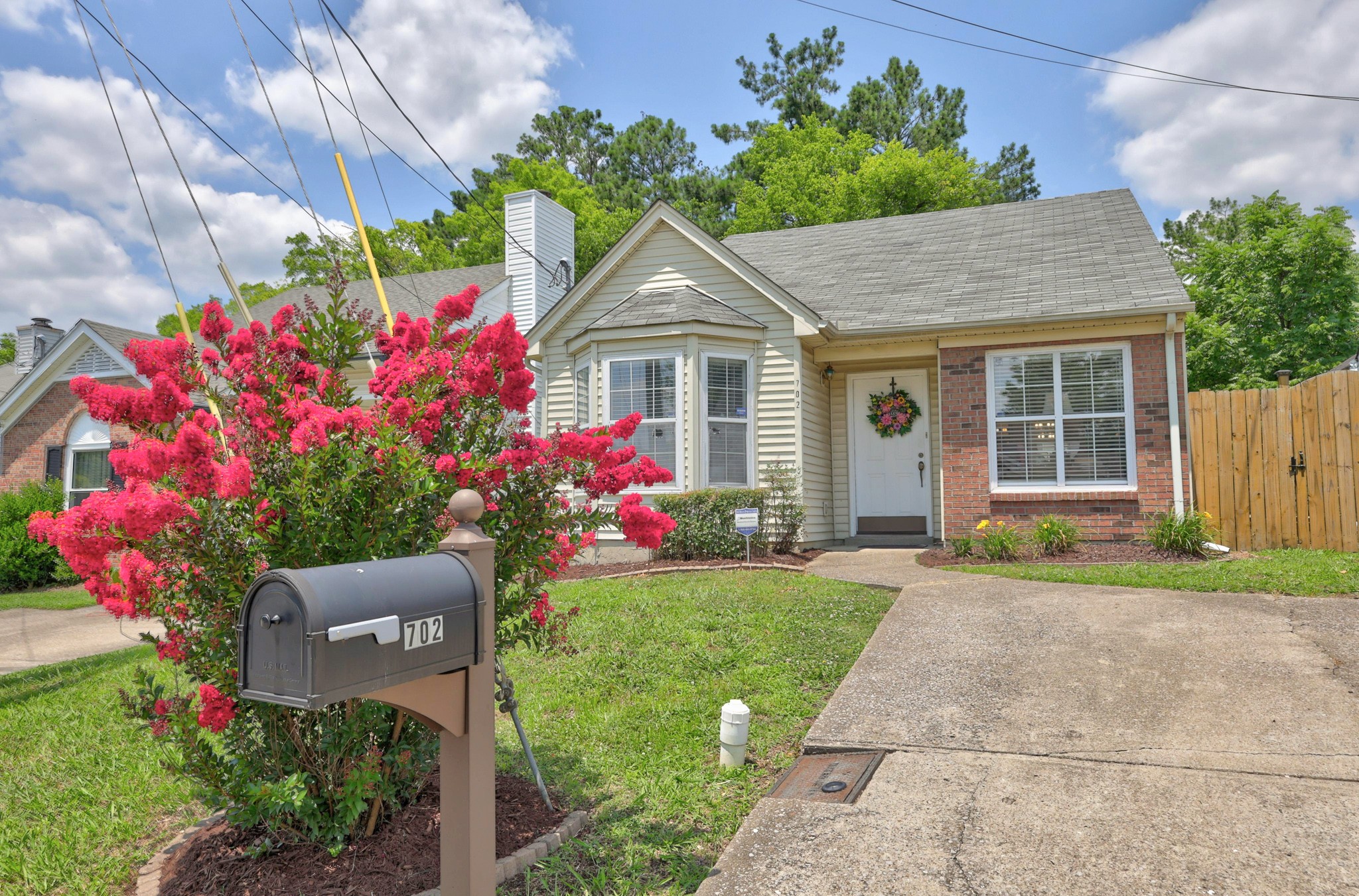 702 Maple Pl