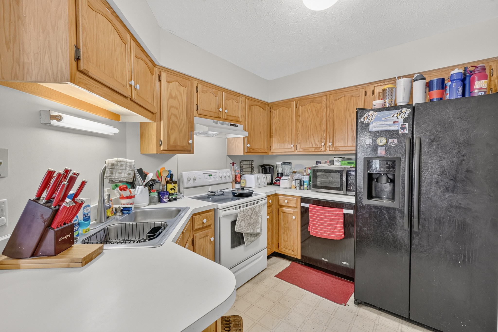 702 Maple Pl