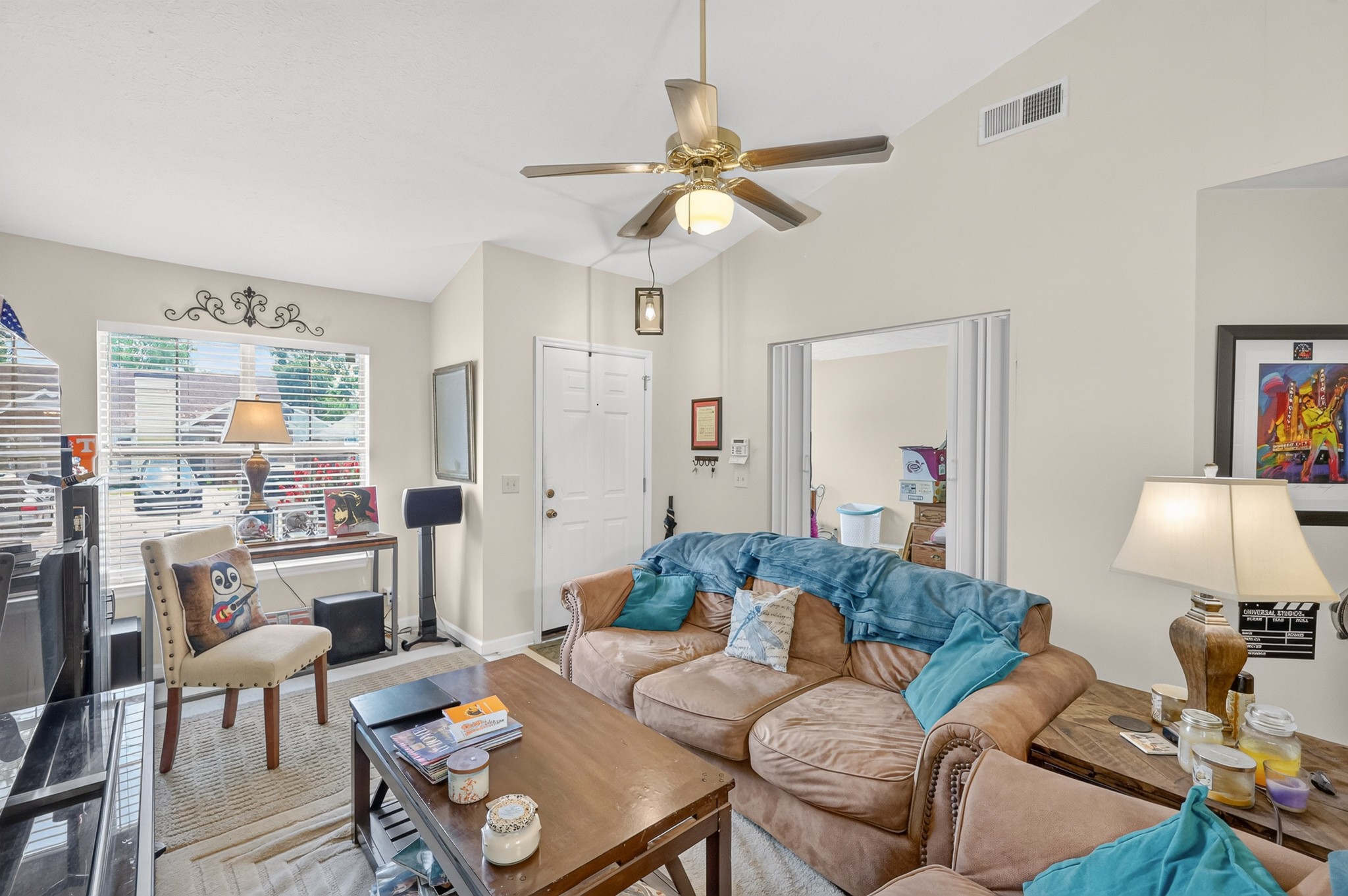 702 Maple Pl