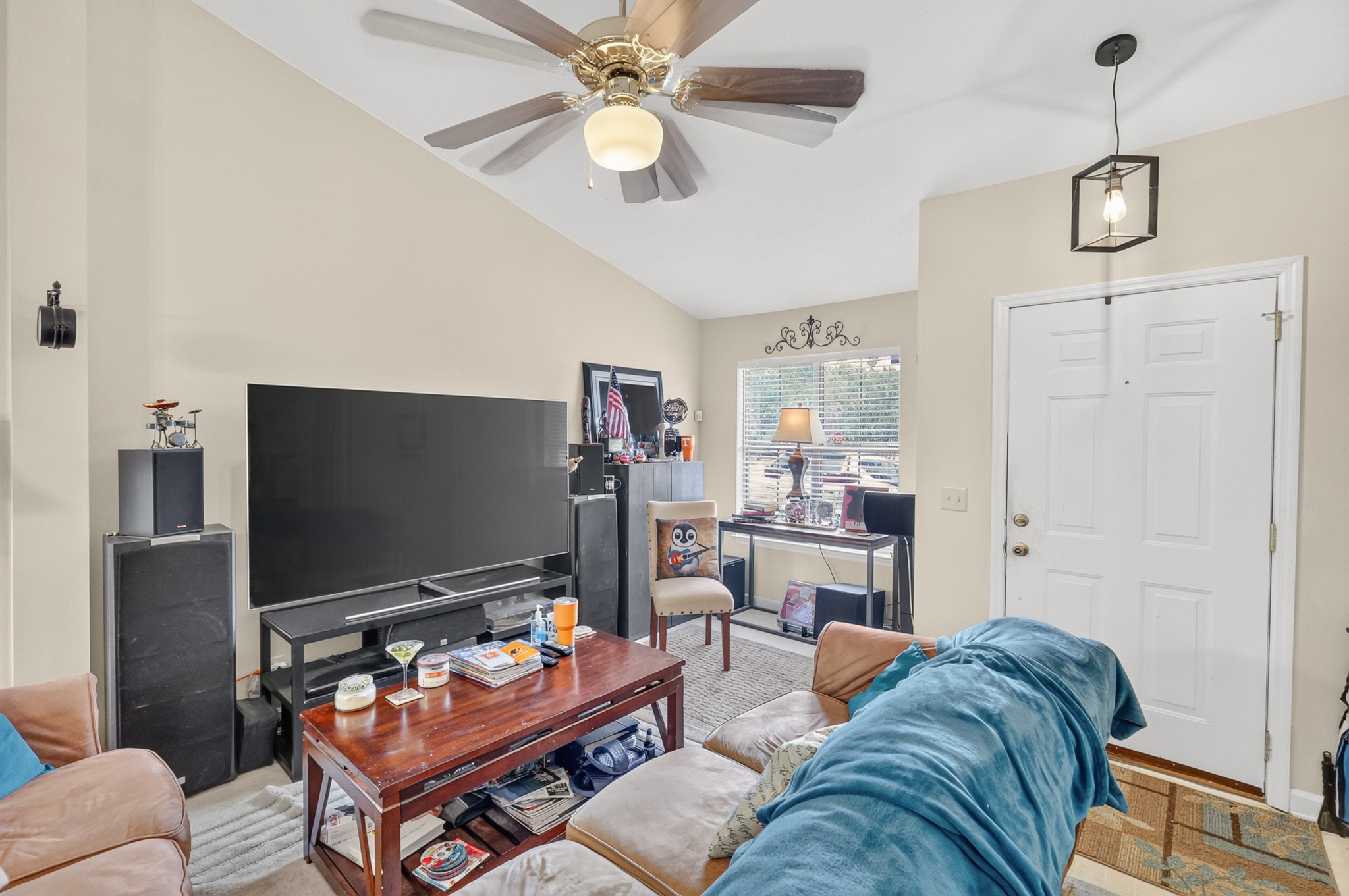 702 Maple Pl