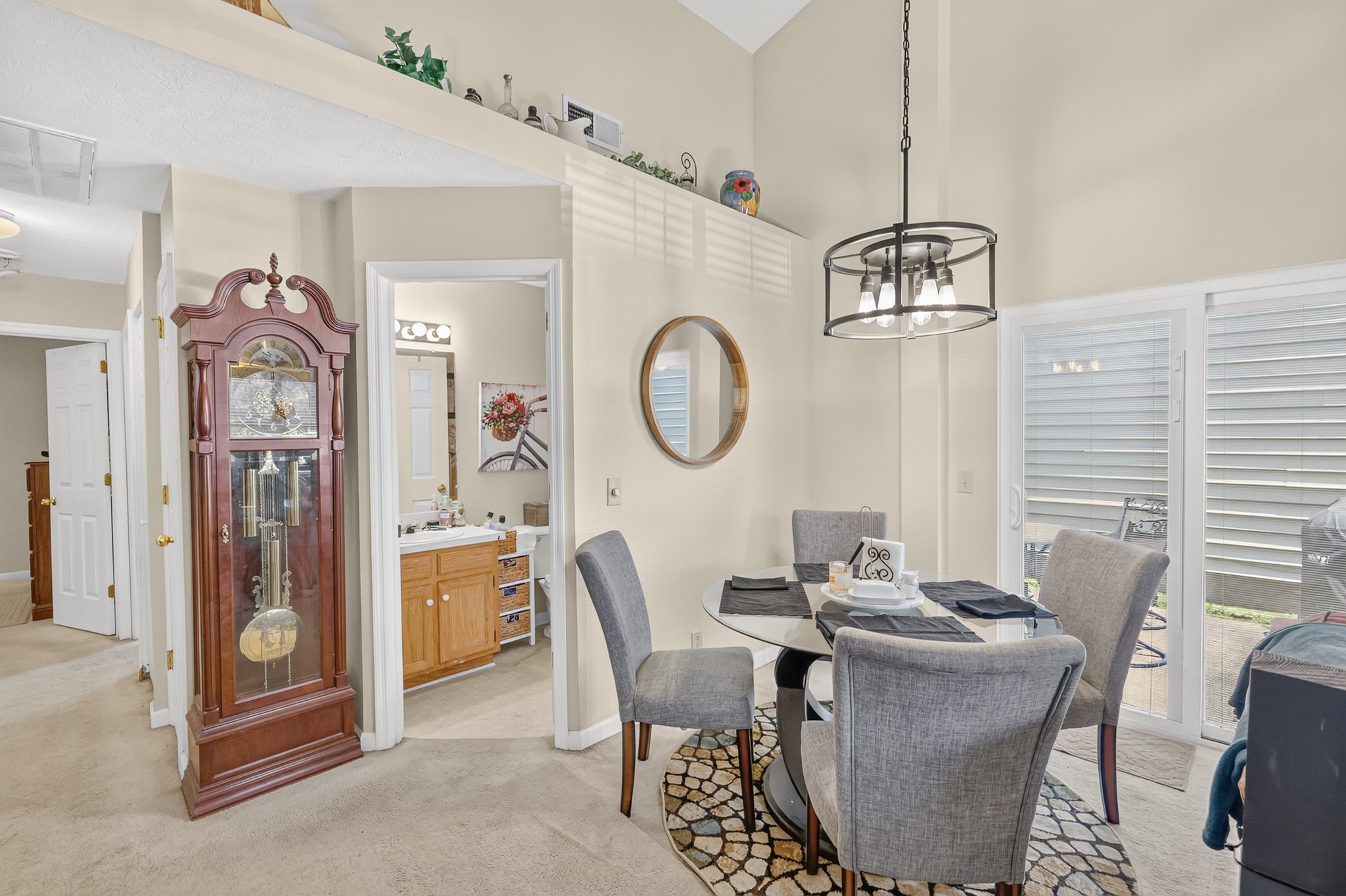 702 Maple Pl