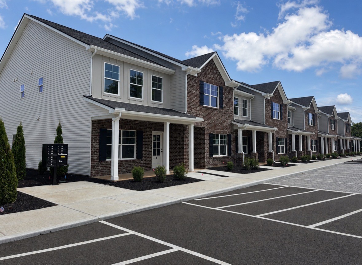 1323 Bradyville Pike Unit: B
