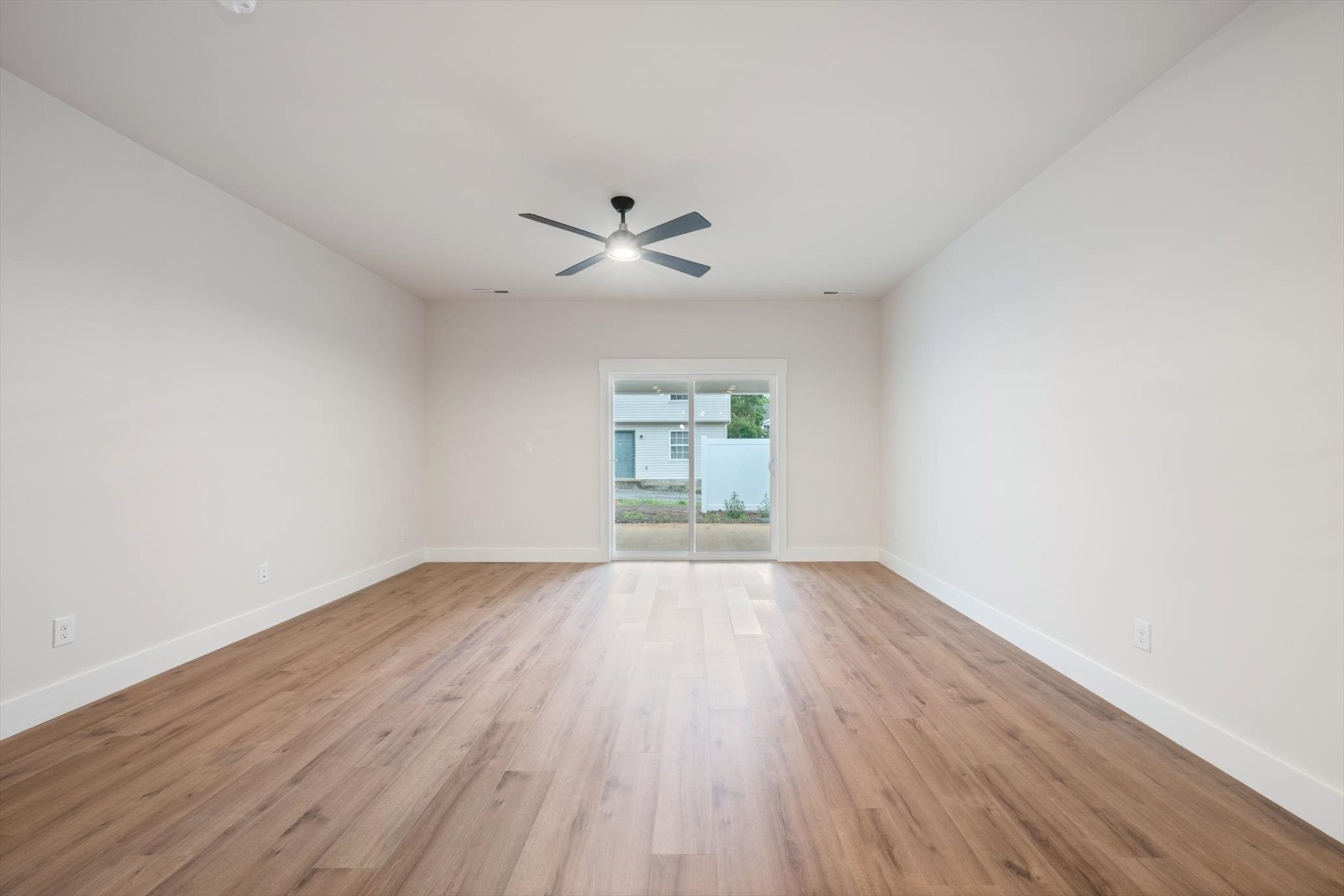 1323 Bradyville Pike Unit: B