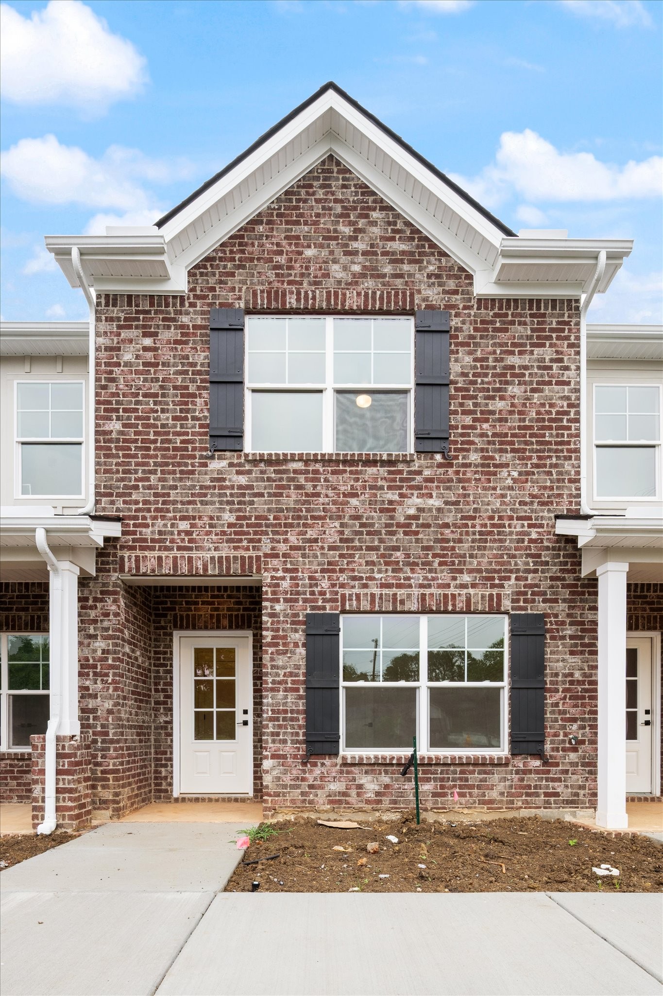 1323 Bradyville Pike Unit: B