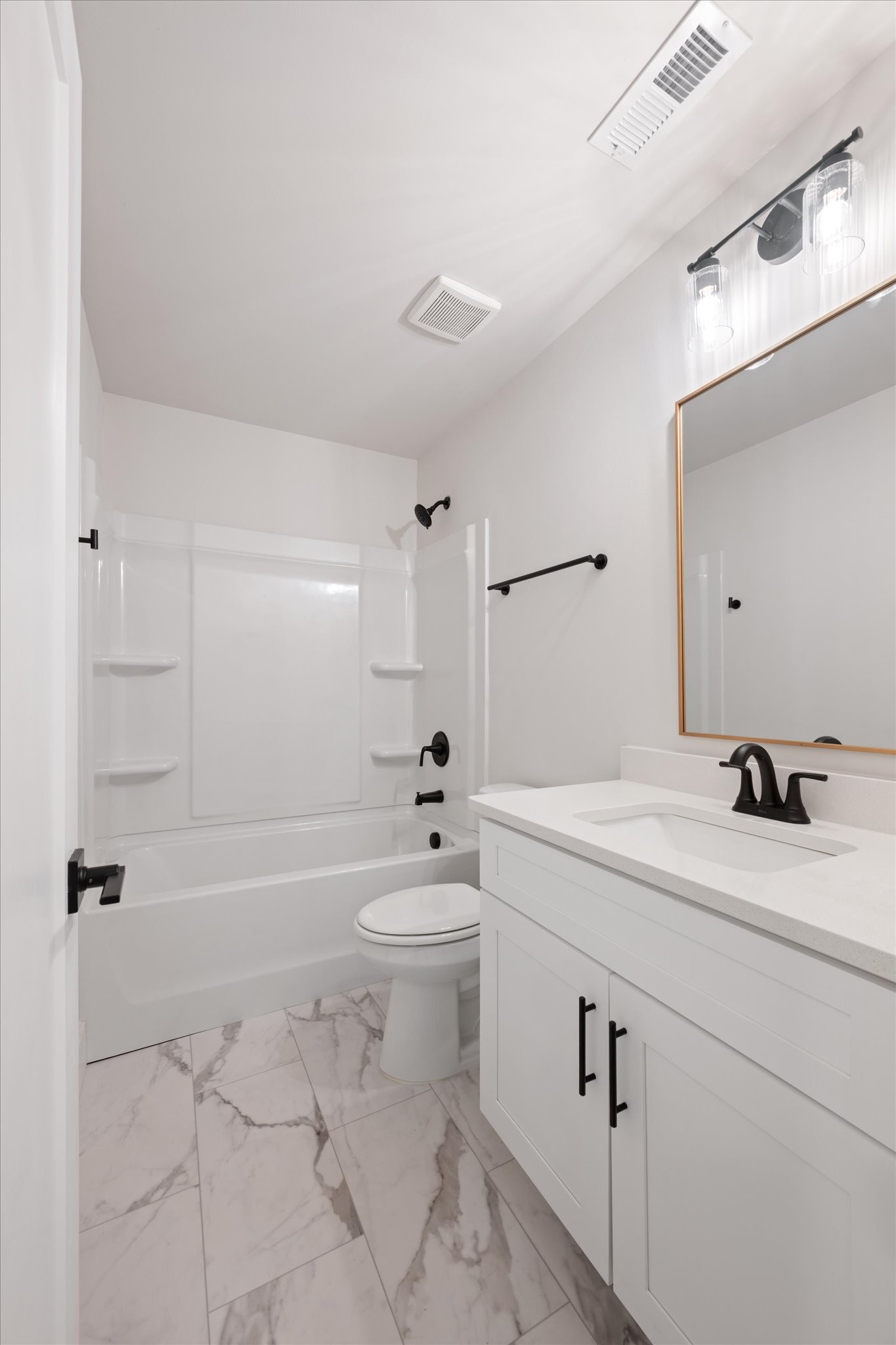 1323 Bradyville Pike Unit: B