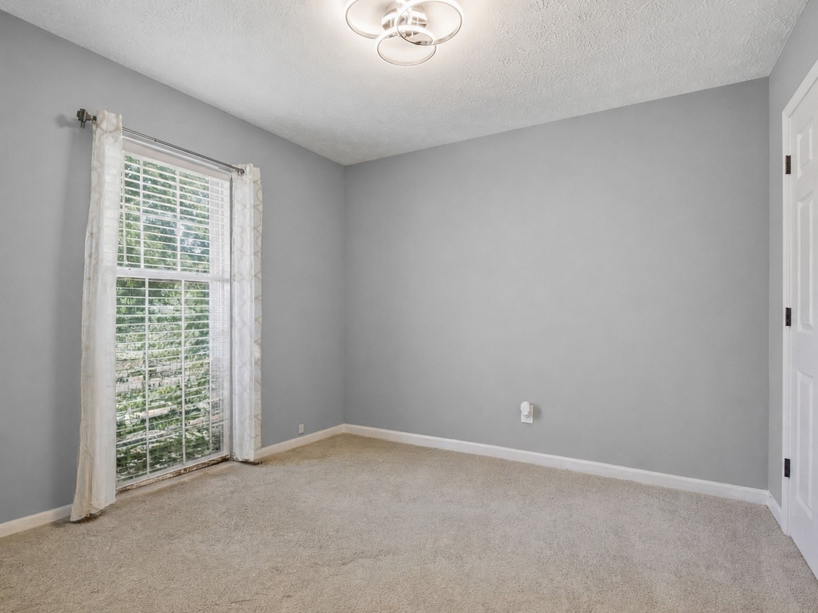 210 Stockton Dr
