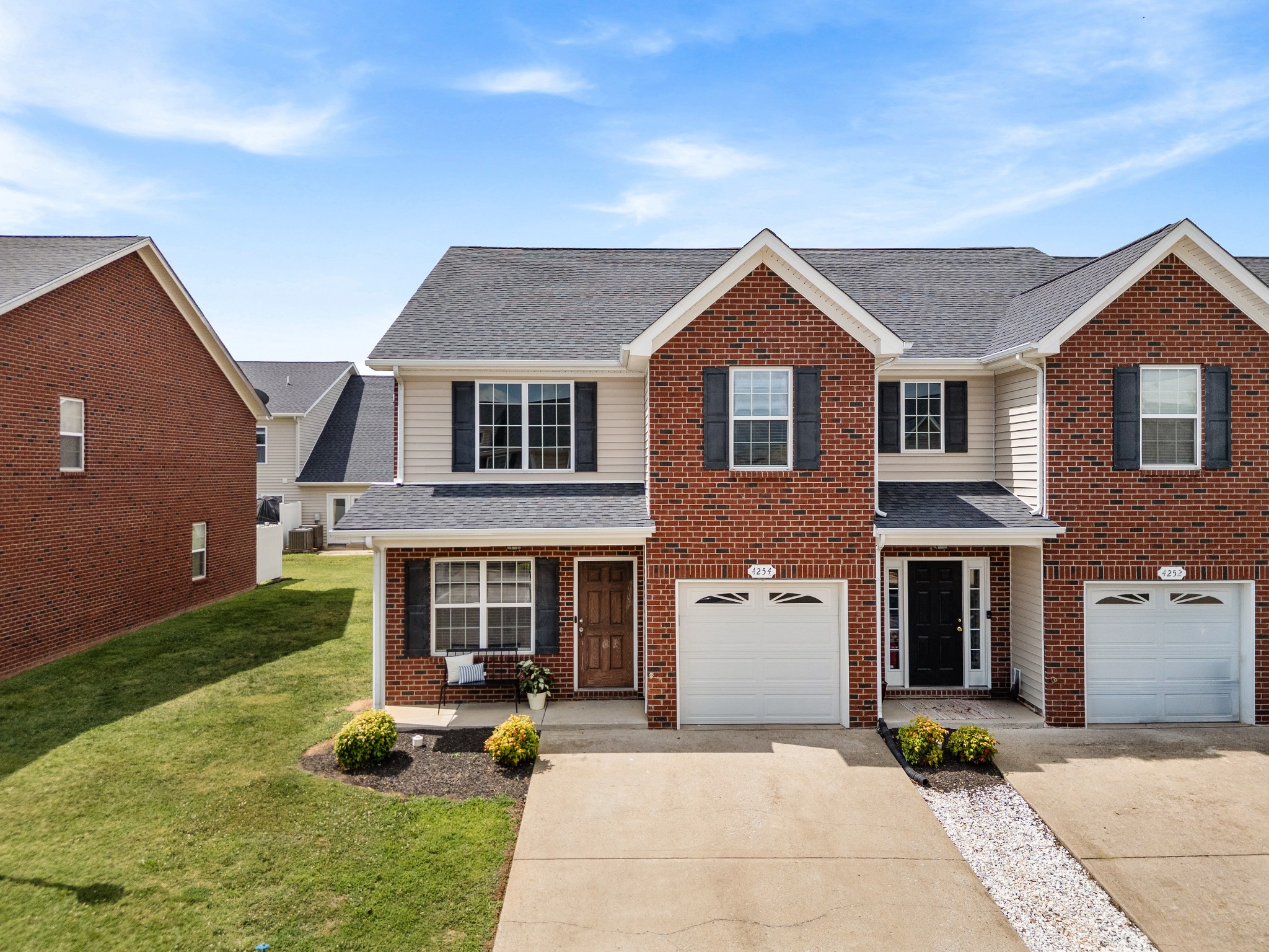 4254 Aurora Cir