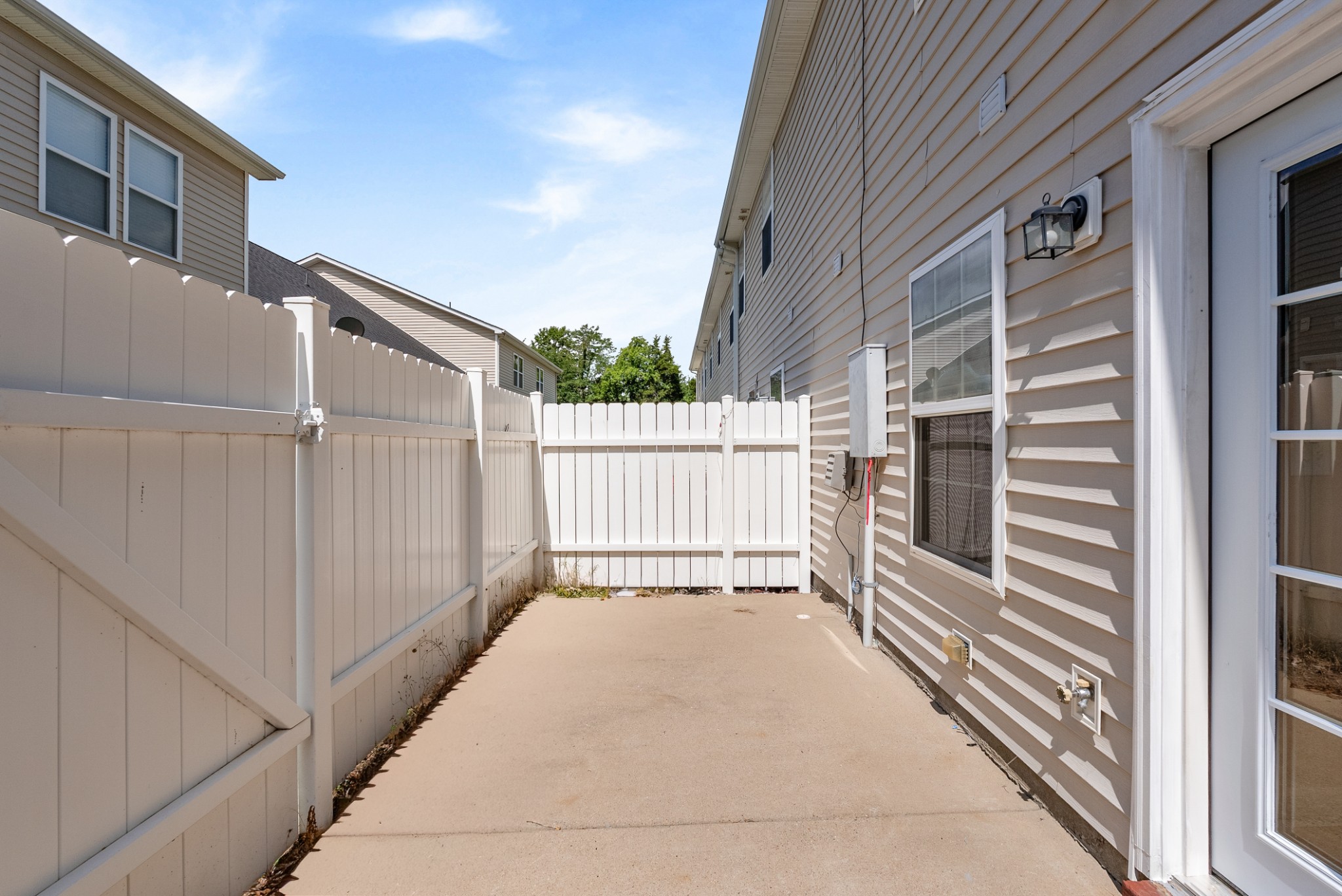 4254 Aurora Cir
