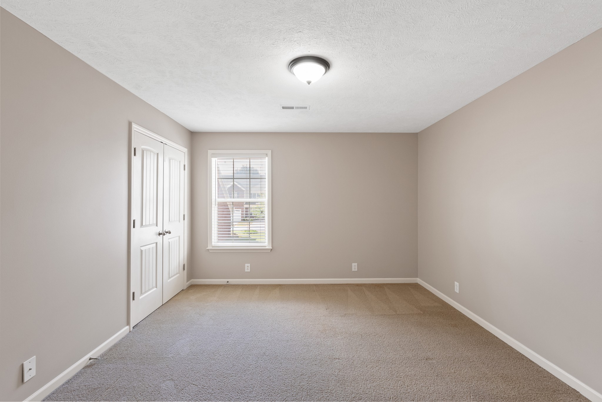 4254 Aurora Cir