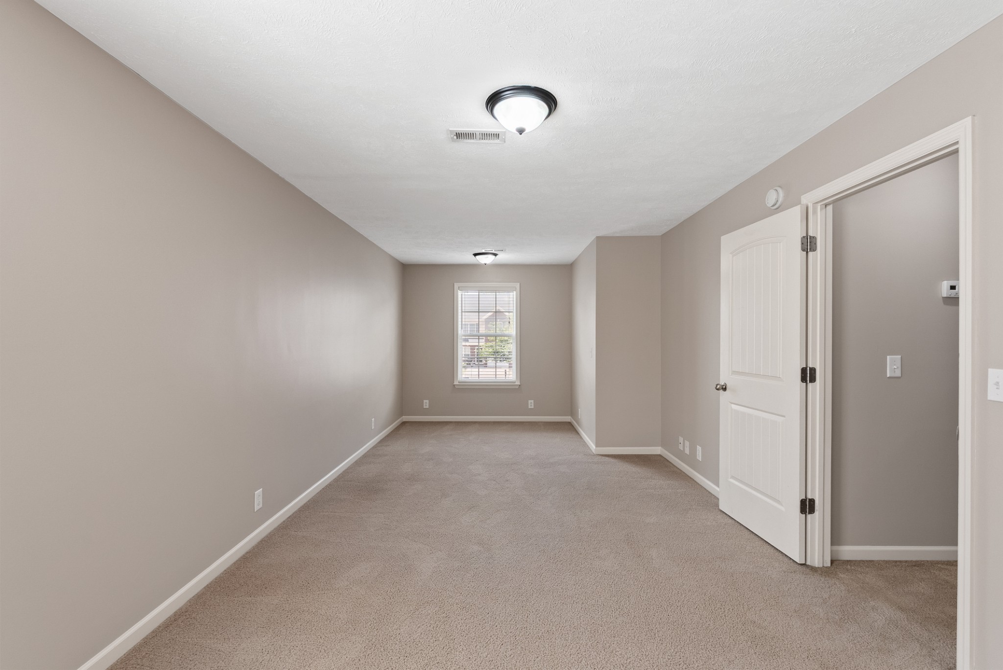 4254 Aurora Cir