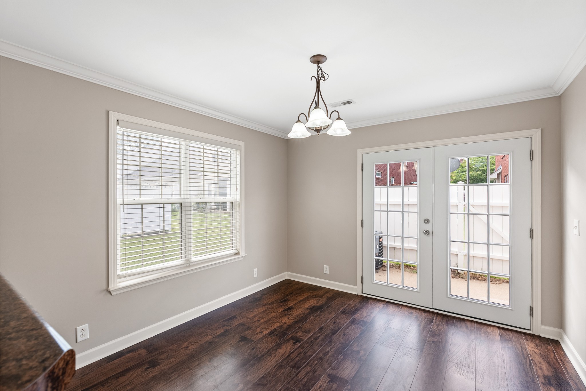 4254 Aurora Cir