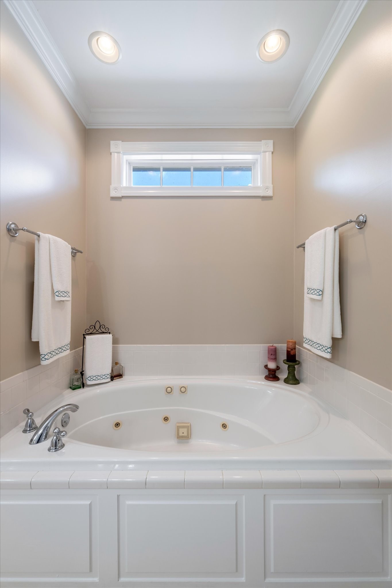 3432 Deerview Dr