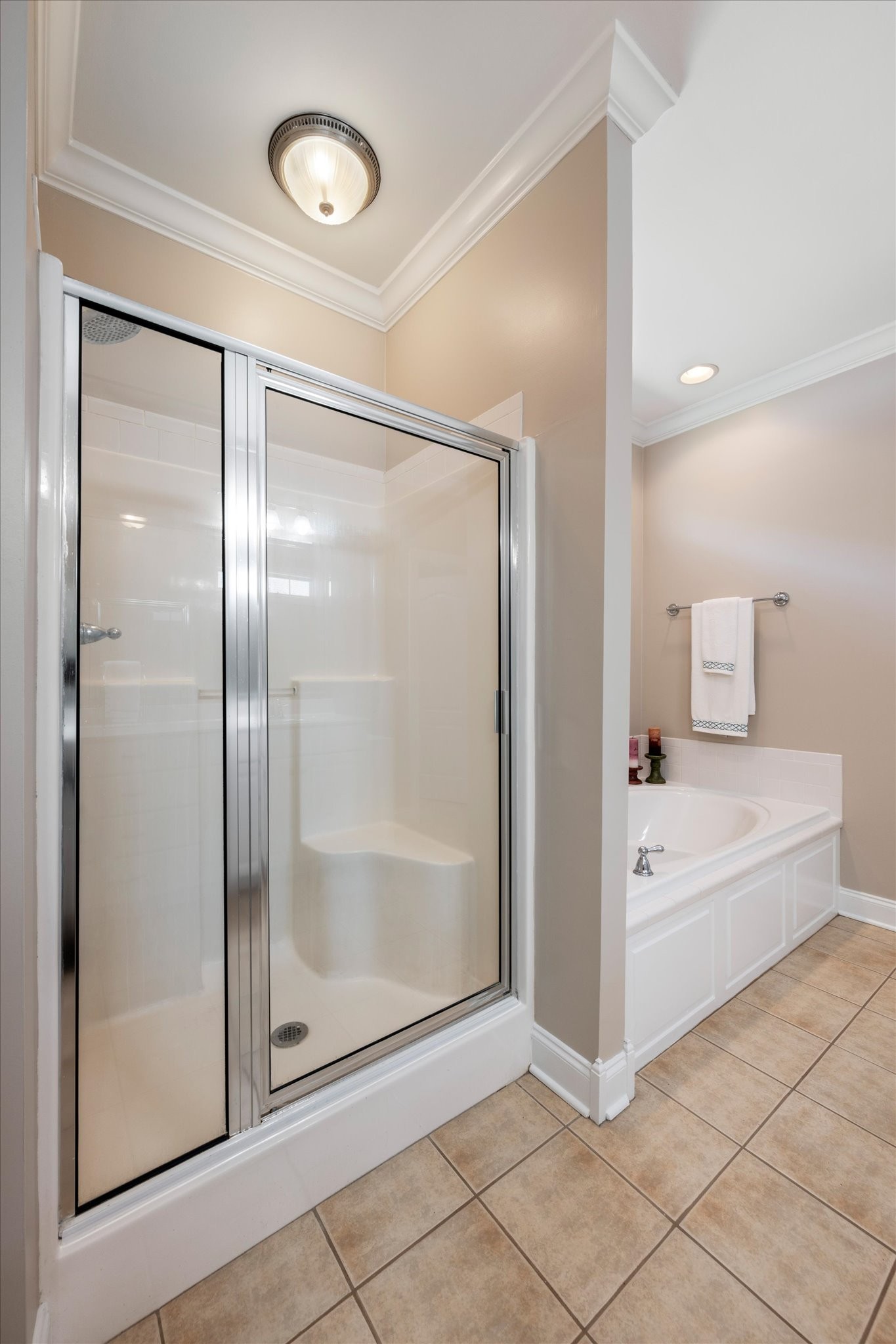 3432 Deerview Dr