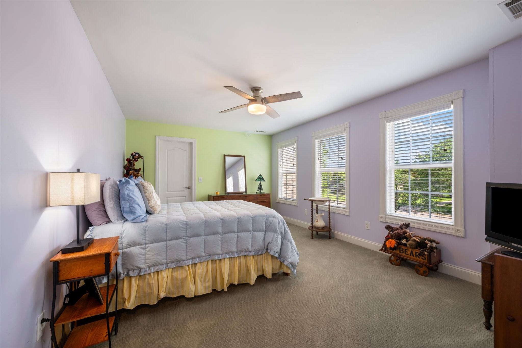3432 Deerview Dr