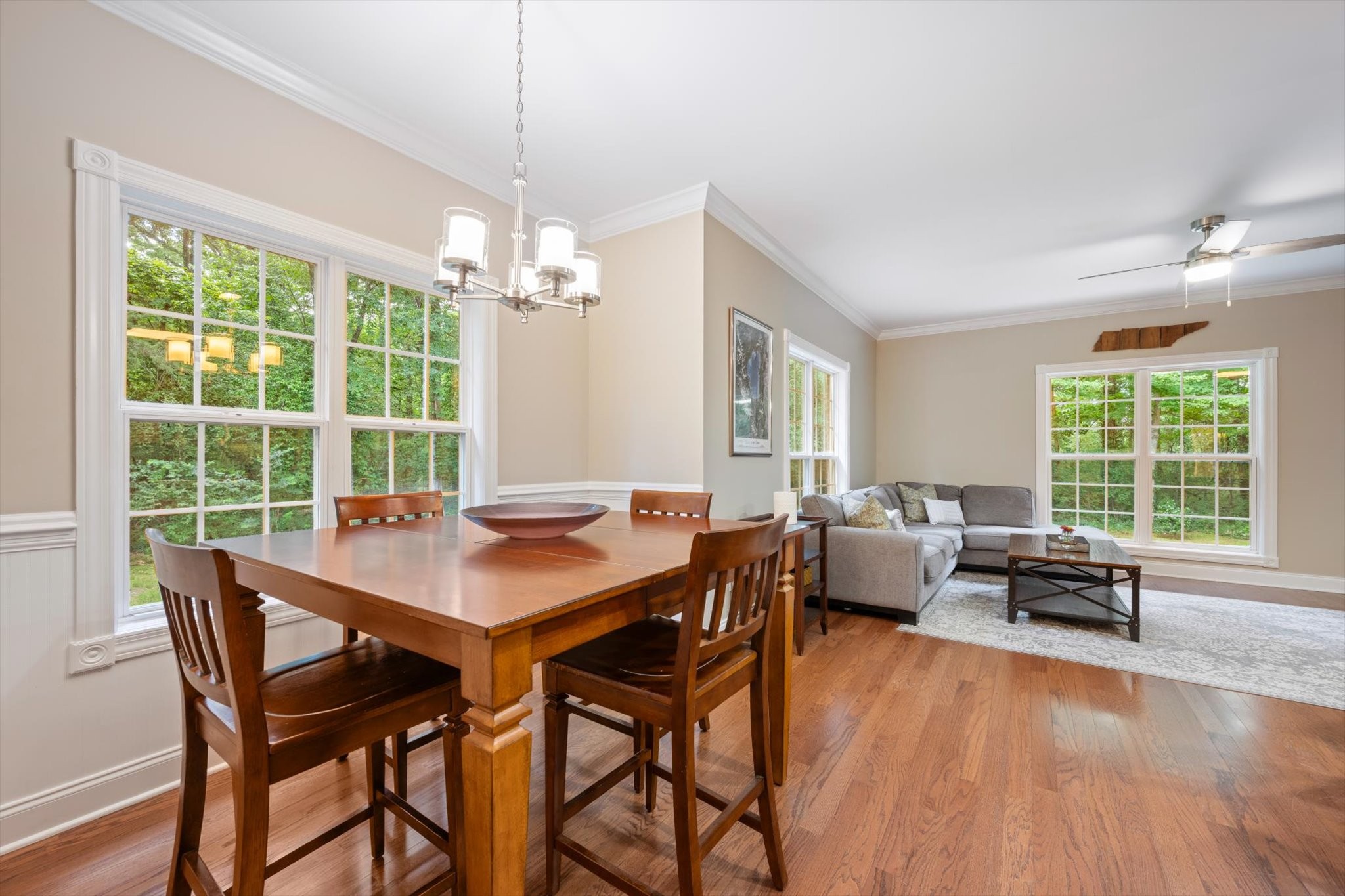 3432 Deerview Dr