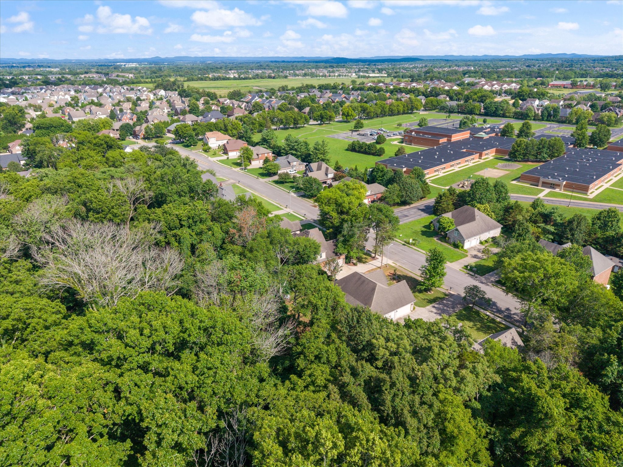 3432 Deerview Dr