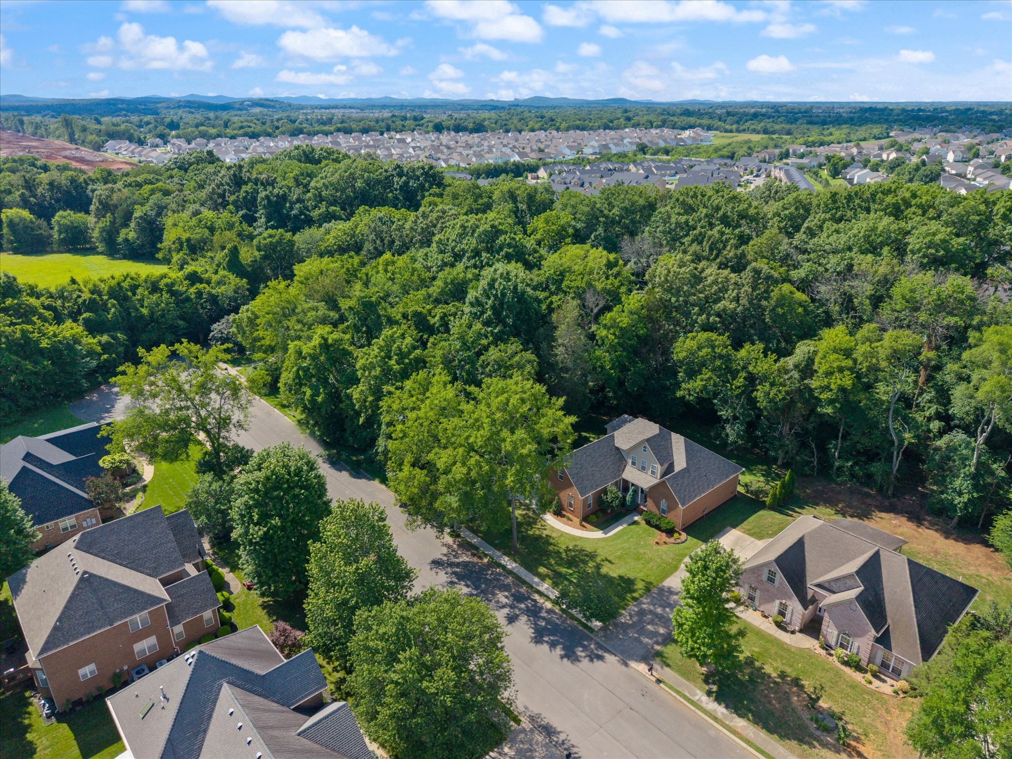 3432 Deerview Dr