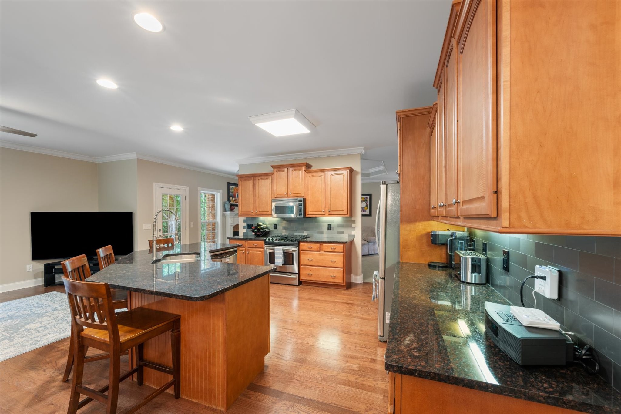 3432 Deerview Dr